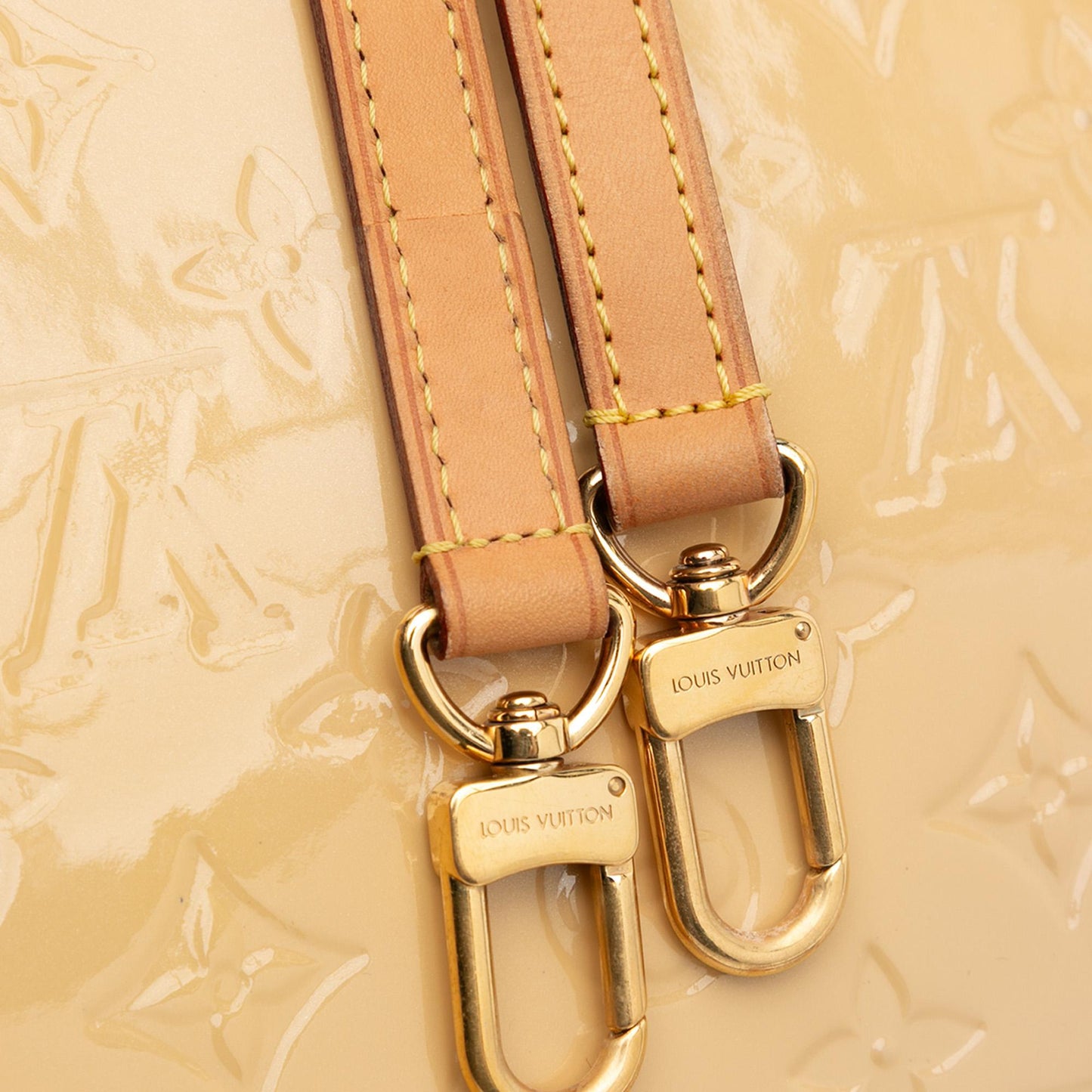 Louis Vuitton Monogram Vernis Brea MM