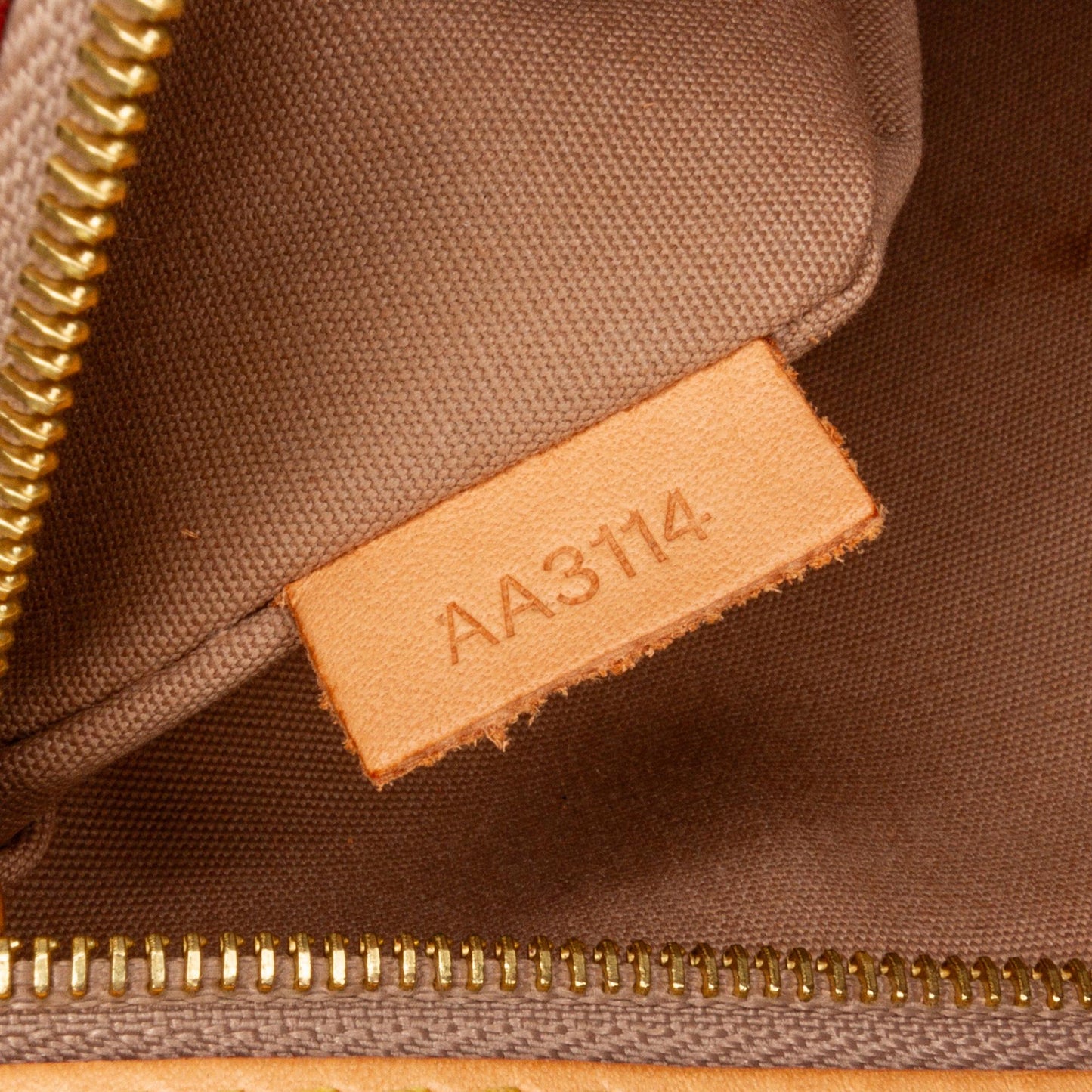 Louis Vuitton Monogram Vernis Brea (SHG-fbk18v)