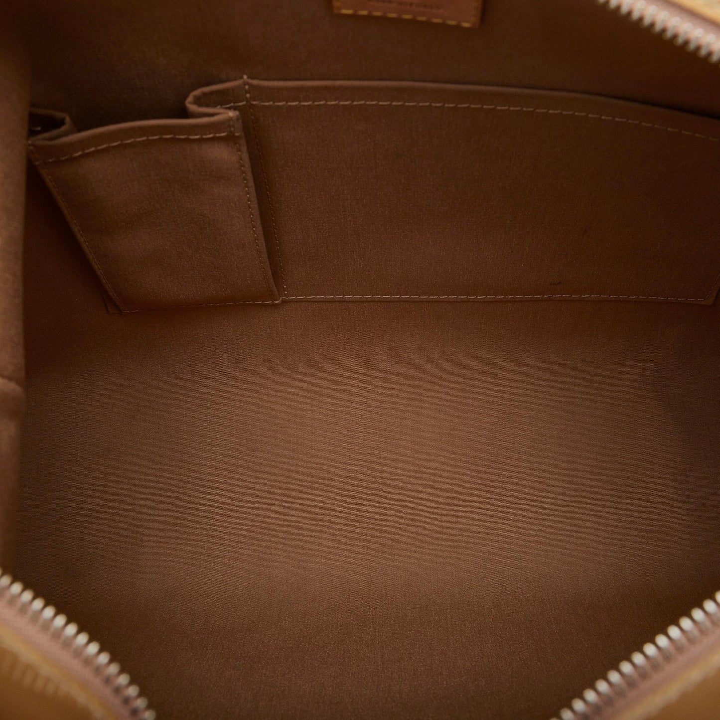 Louis Vuitton Monogram Vernis Brentwood (SHG-11ZYJJ)