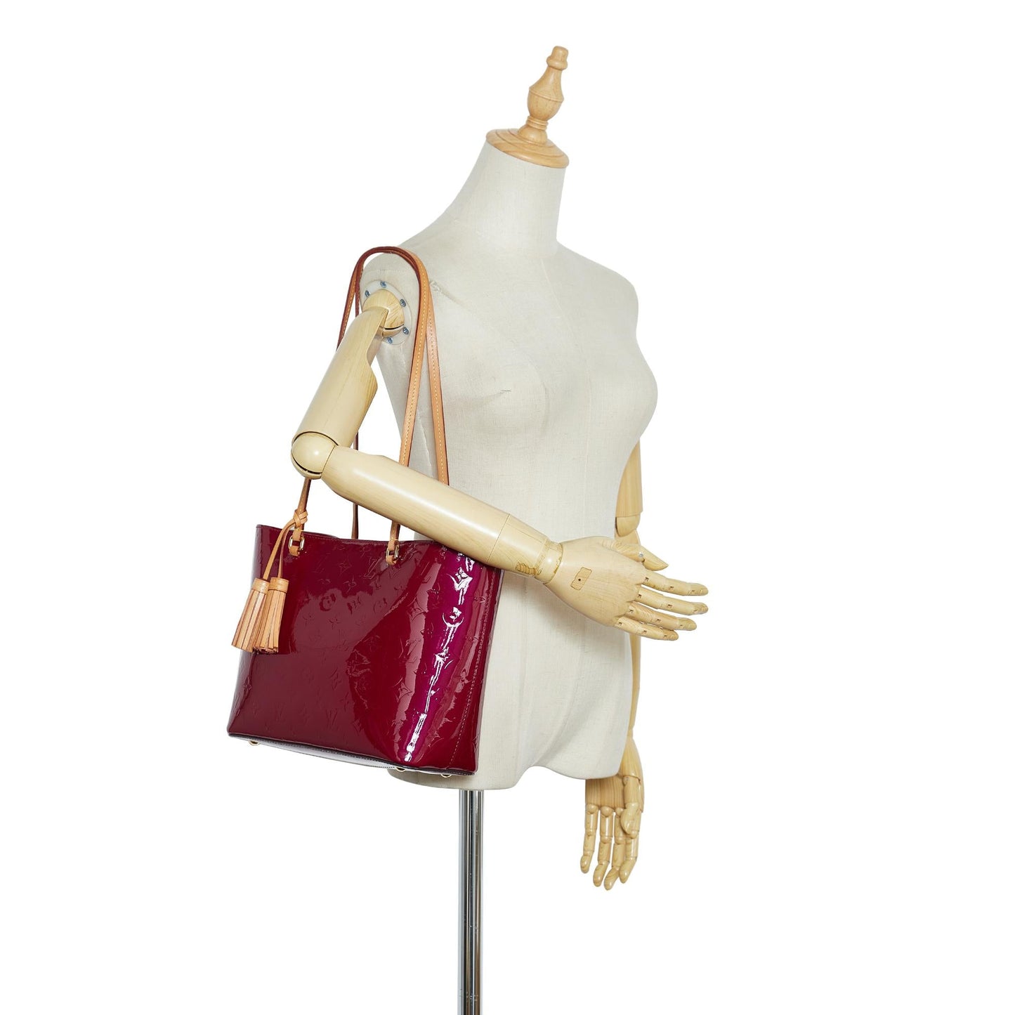 Louis Vuitton Monogram Vernis Long Beach PM (SHG-54rzAh)