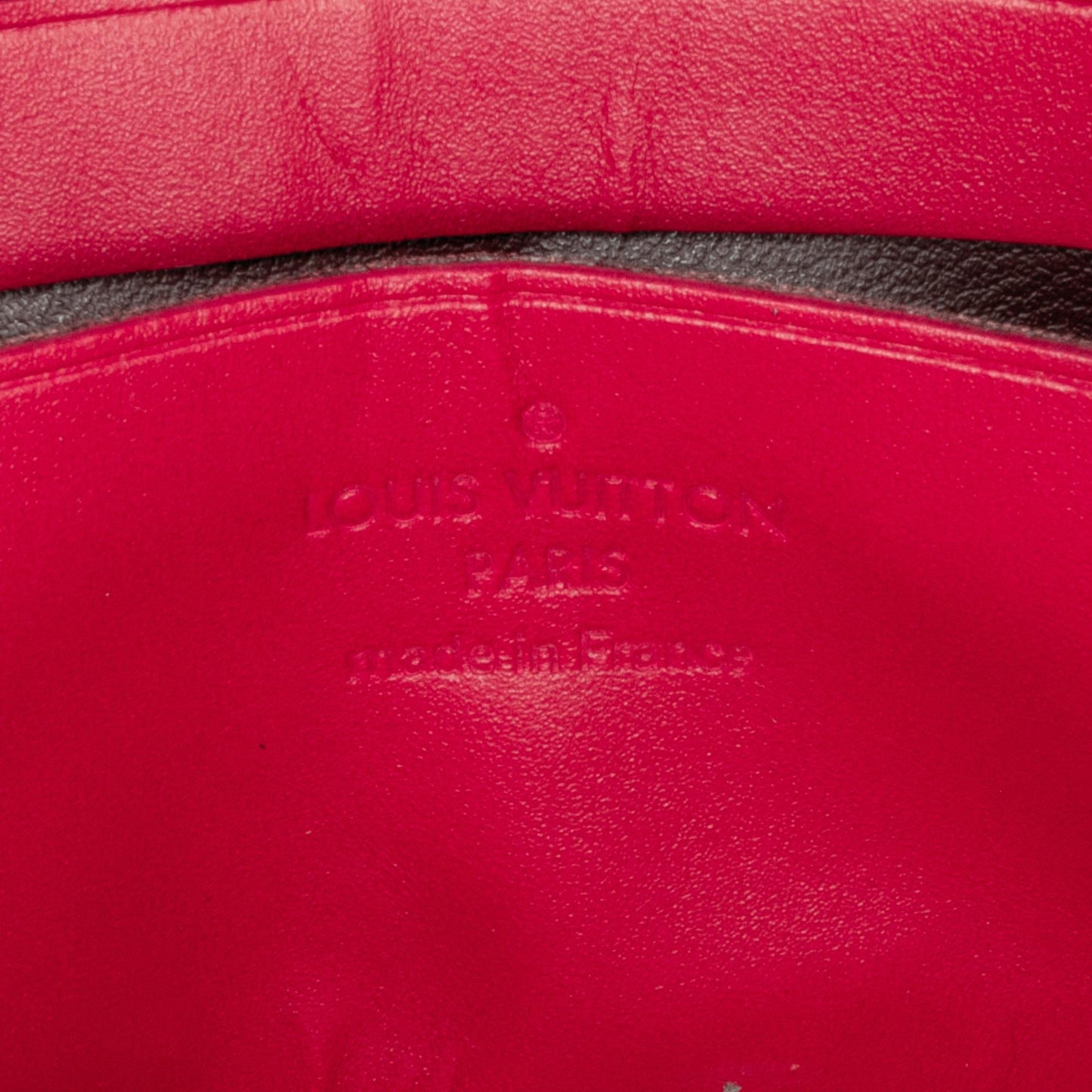 Louis Vuitton Monogram Vernis Mini Sac Lucie (SHG-iSbezC)