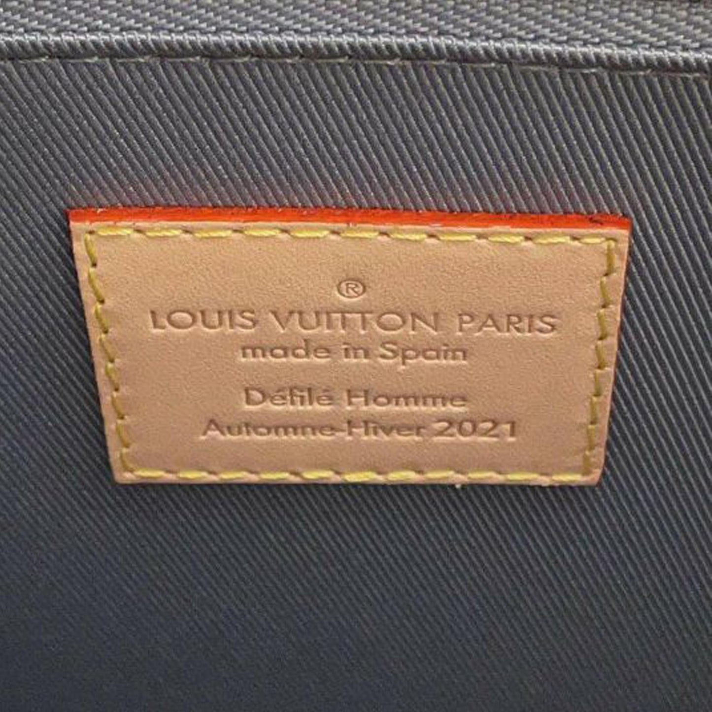 Louis Vuitton Monogram Vernis Miroir Sac Plat (SHG-Xmfr2v)