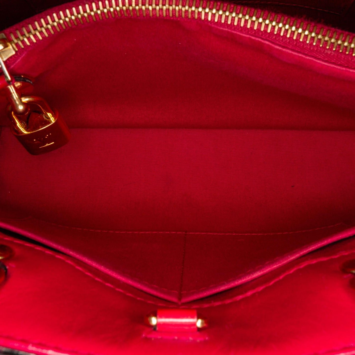 Louis Vuitton Monogram Vernis Montaigne BB (SHG-hRqyY5)
