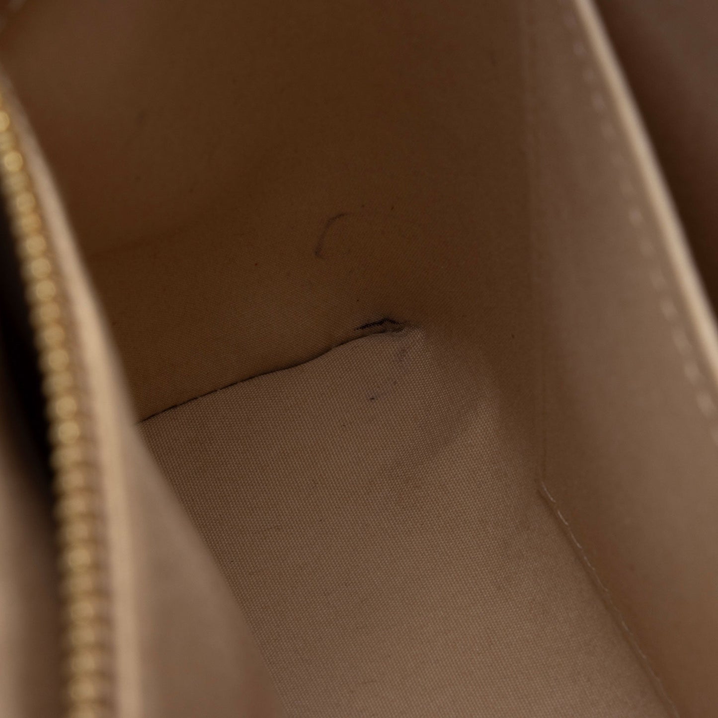 Louis Vuitton Monogram Vernis Montaigne MM Satchel (SHF-wDwnK6)
