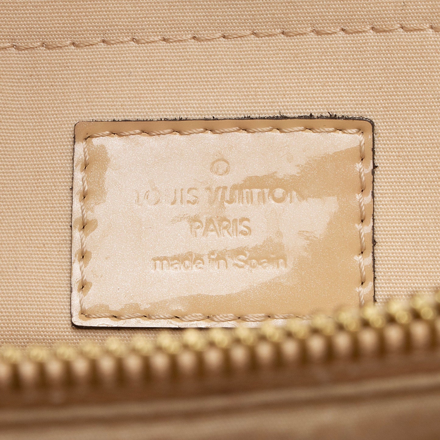 Louis Vuitton Monogram Vernis Montaigne MM Satchel (SHF-wDwnK6)