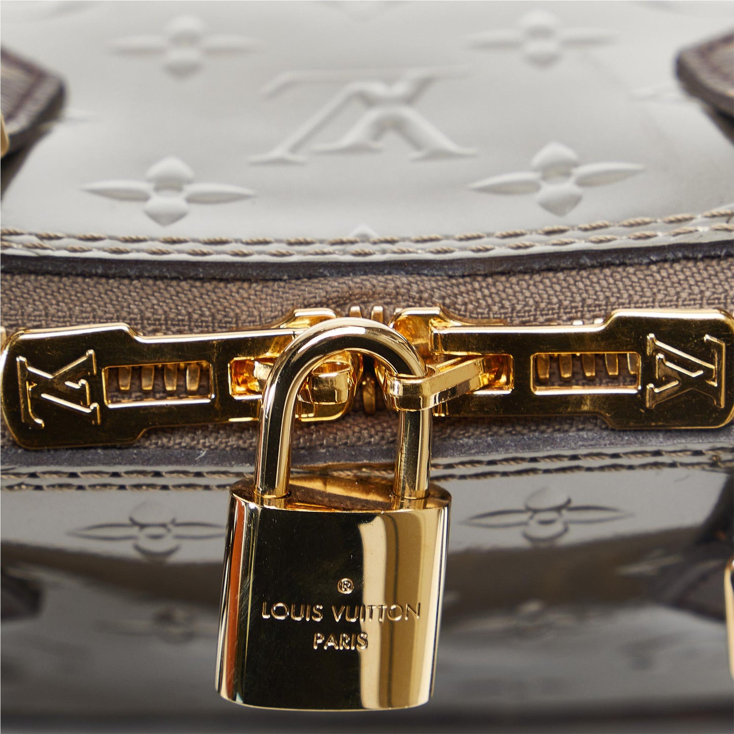 Louis Vuitton Monogram Vernis Neo Alma BB (SHG-ObeKEQ)