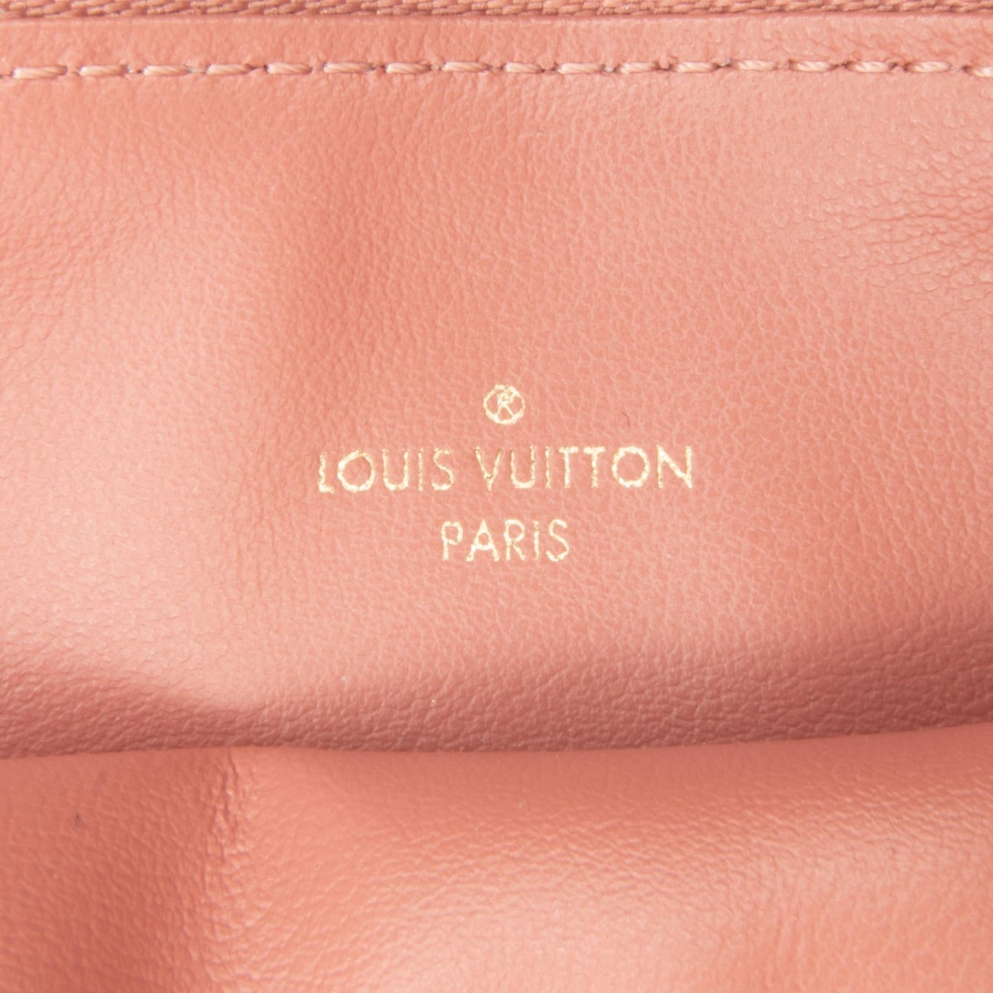 Louis Vuitton Monogram Vernis Pochette Felicie Valentine Dog (SHG-y5pSsZ)