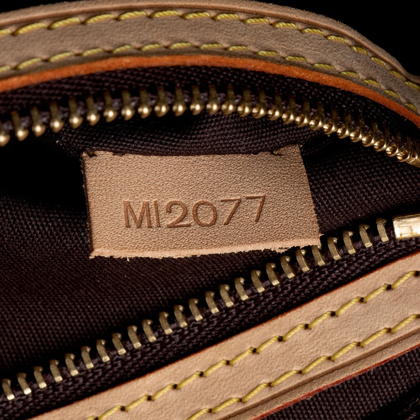 Louis Vuitton Monogram Vernis Reade PM Tote (SHF-gnyANI)
