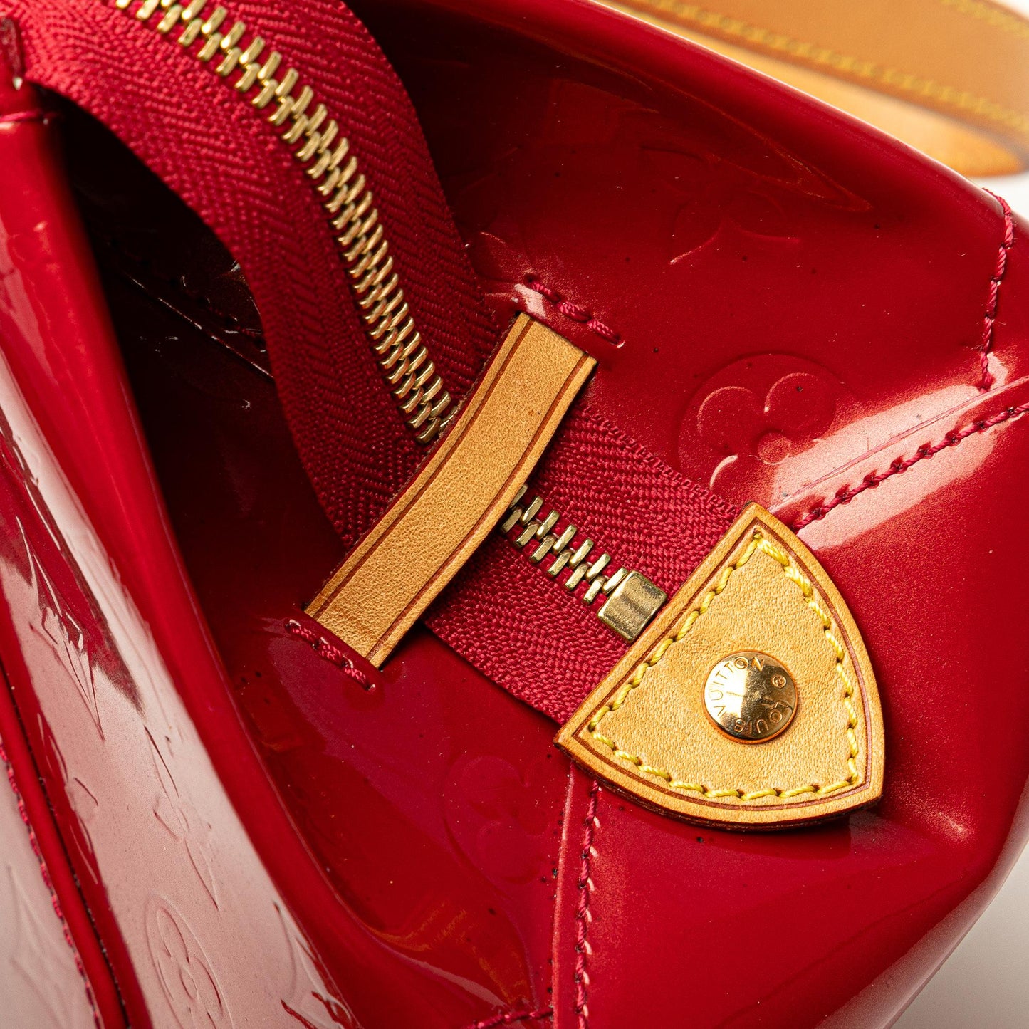 Louis Vuitton Monogram Vernis Rosewood Avenue