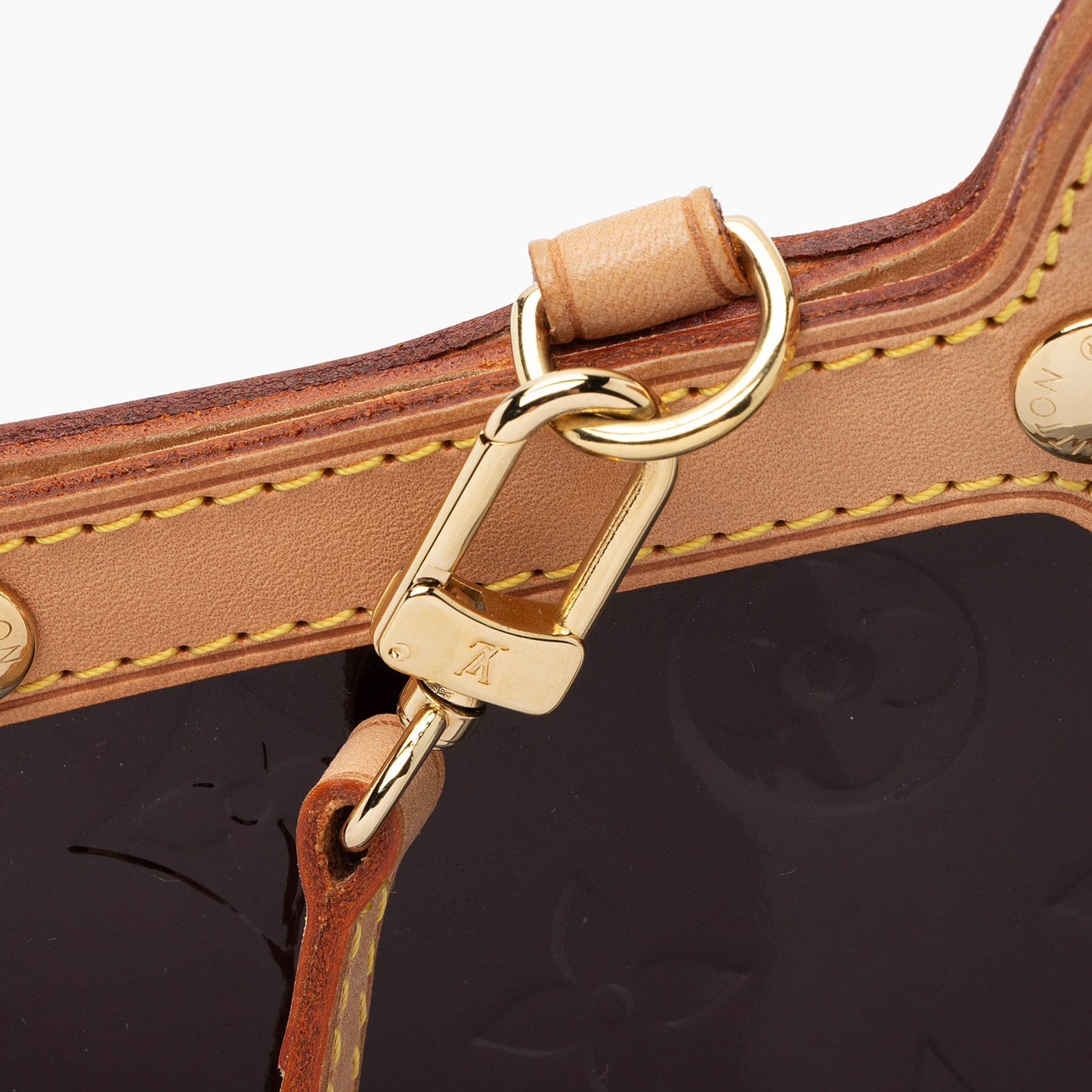 Louis Vuitton Monogram Vernis Roxbury Drive Clutch (SHF-bnVJtW)