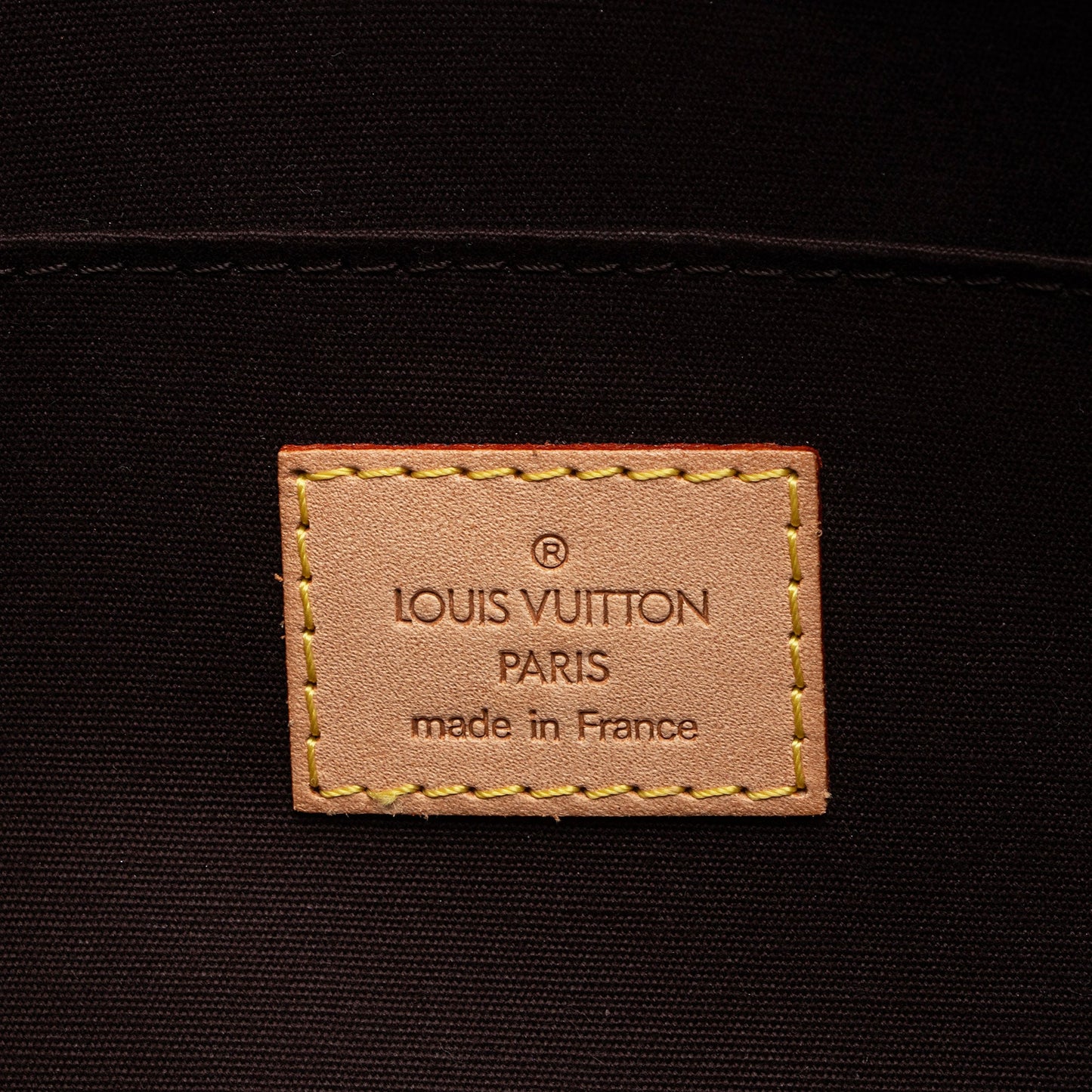 Louis Vuitton Monogram Vernis Roxbury Drive Clutch (SHF-bnVJtW)