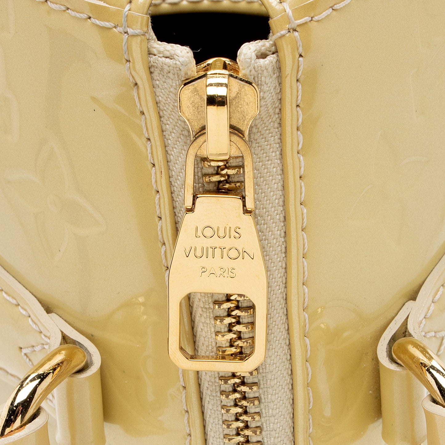 Louis Vuitton Monogram Vernis Sherwood PM Satchel (SHF-G3XOIN)