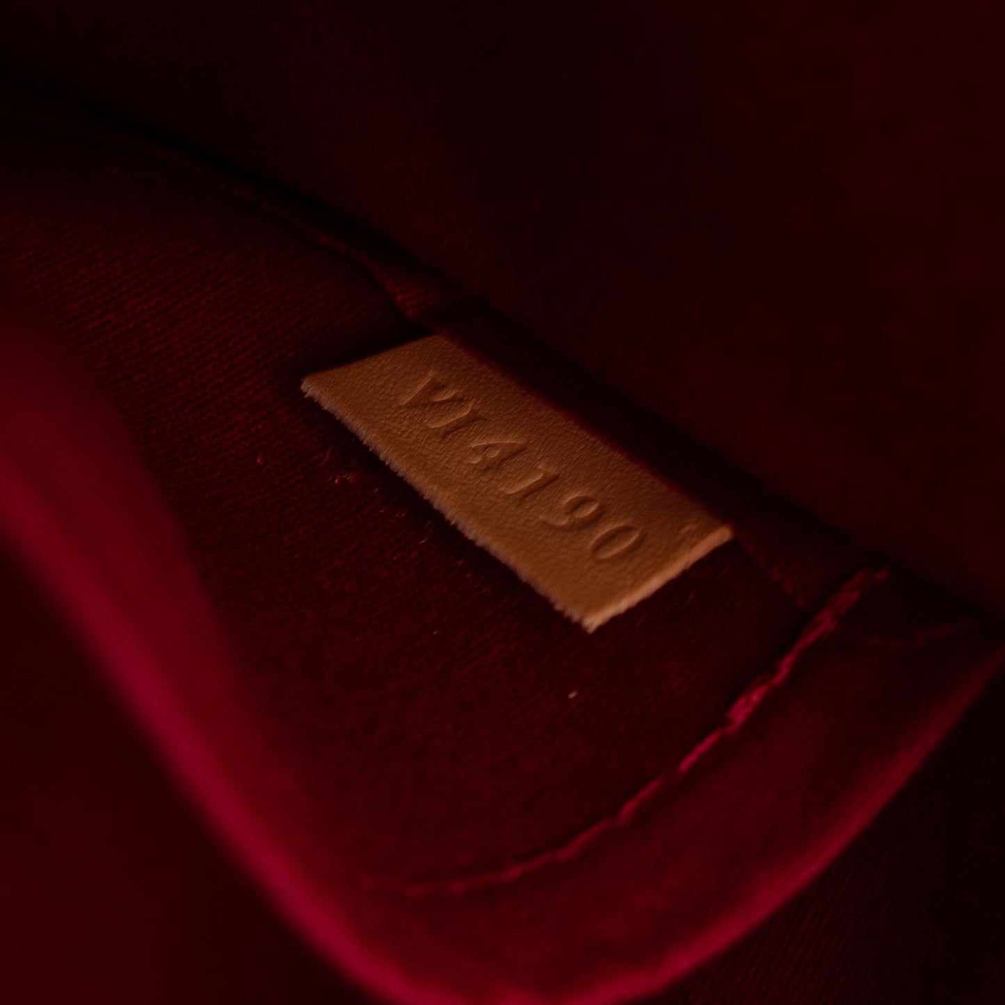 Louis Vuitton Monogram Vernis Sherwood PM (SHG-FT2esn)