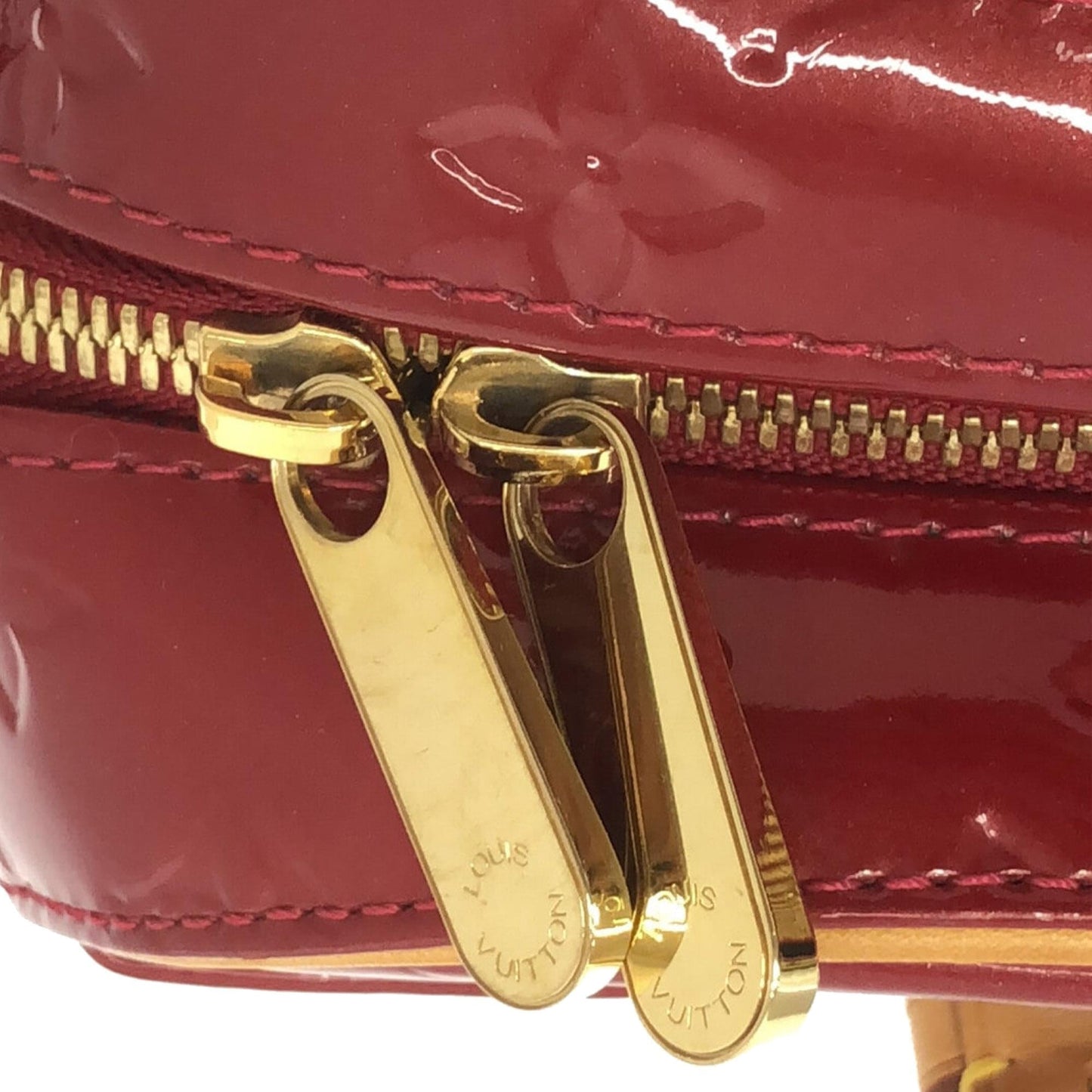 Louis Vuitton Monogram Vernis Summit Drive (SHG-t2RZNh)