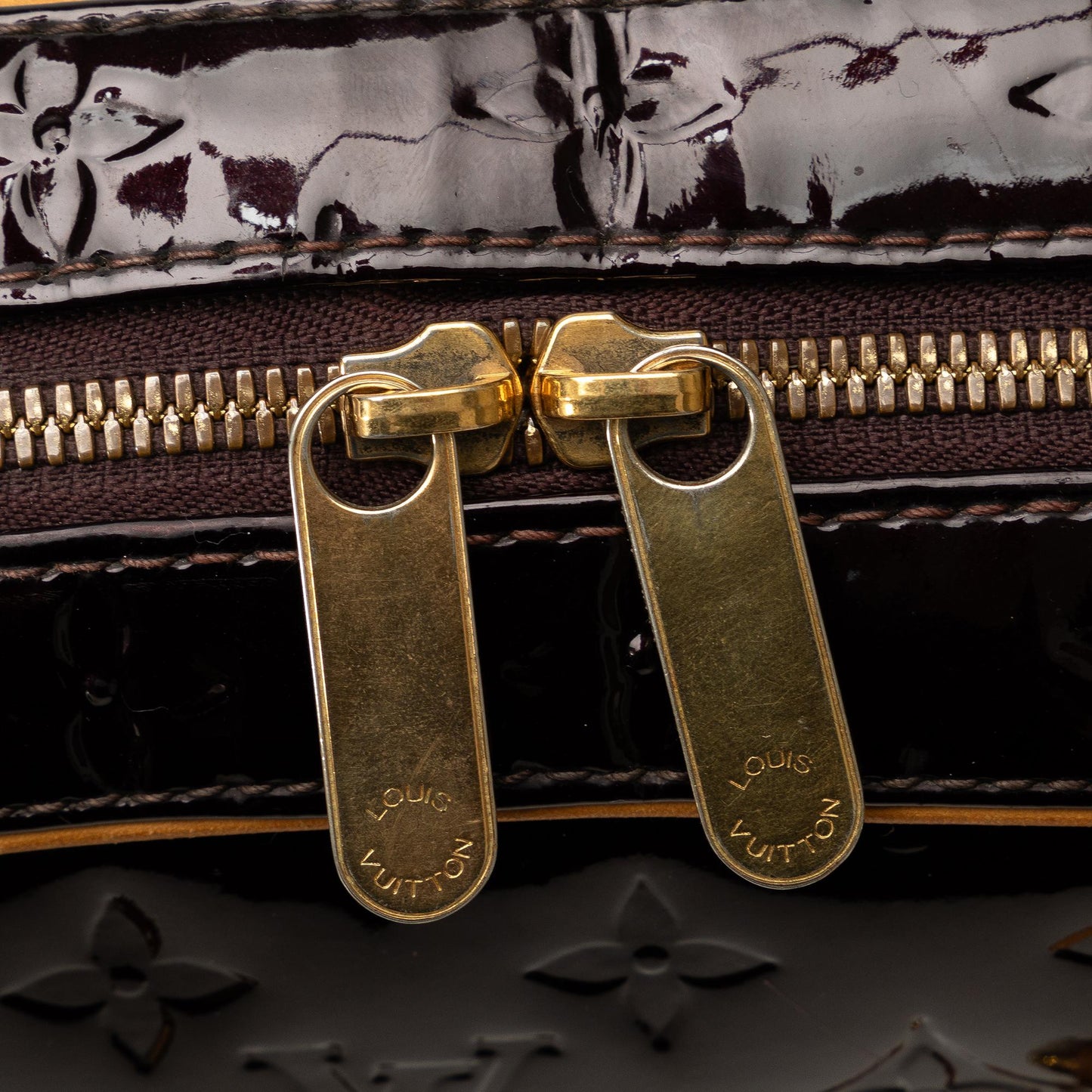 Louis Vuitton Monogram Vernis Summit Drive (SHG-iMWN2V)