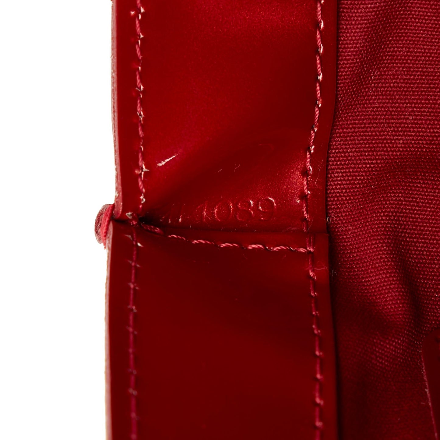 Louis Vuitton Monogram Vernis Wilshire PM (SHG-8Bm3Qz)