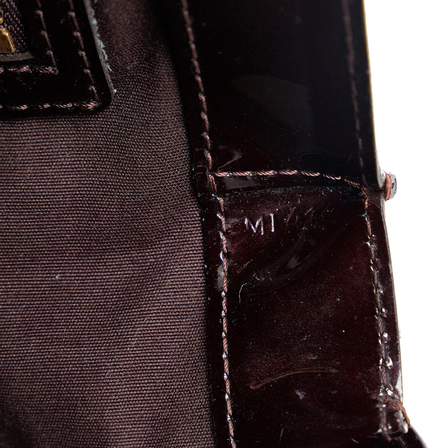 Louis Vuitton Monogram Vernis Wilshire PM (SHG-BeAyMF)
