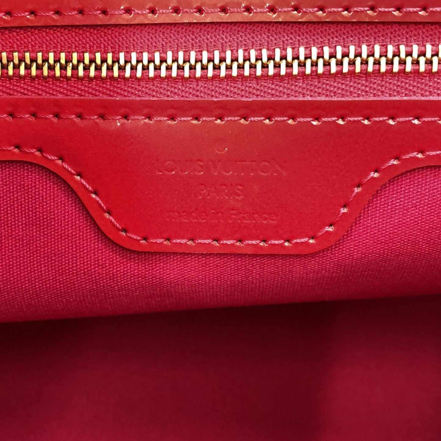Louis Vuitton Monogram Vernis Wilshire PM (SHG-m6bqNT)