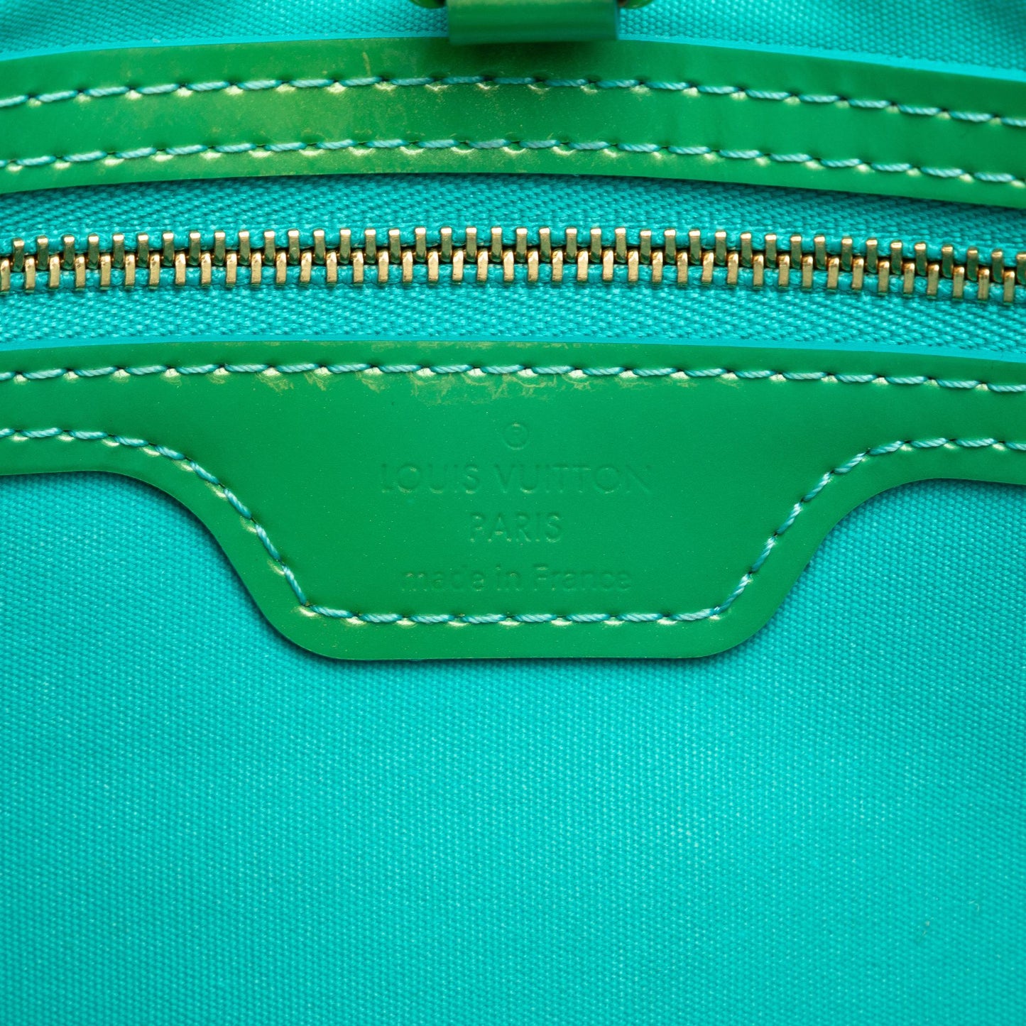 Louis Vuitton Monogram Vernis Wilshire PM (SHG-uSHQBu)
