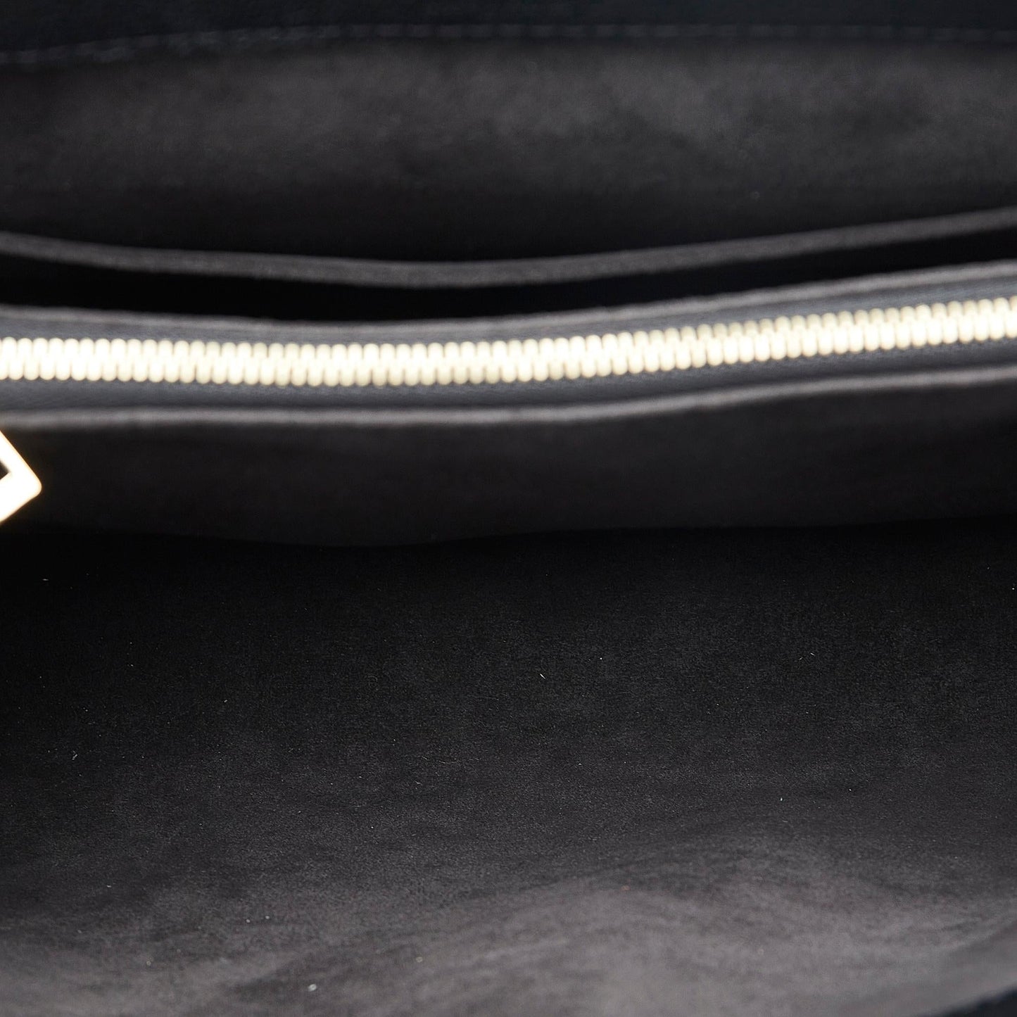 Louis Vuitton Calfskin Monogram Very One Top Handle (SHG-VxcI9k)