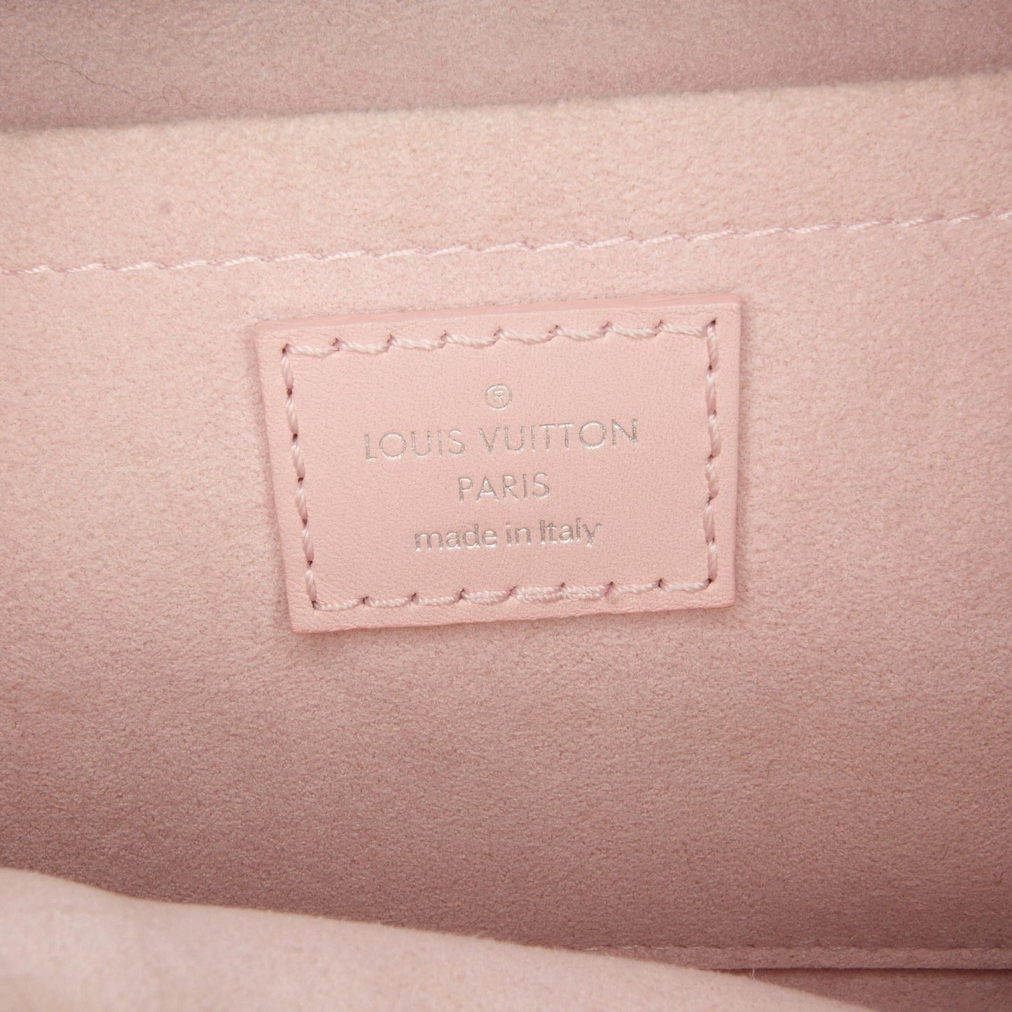 Louis Vuitton New Wave Chain Bag MM (SHG-aTo6MD)