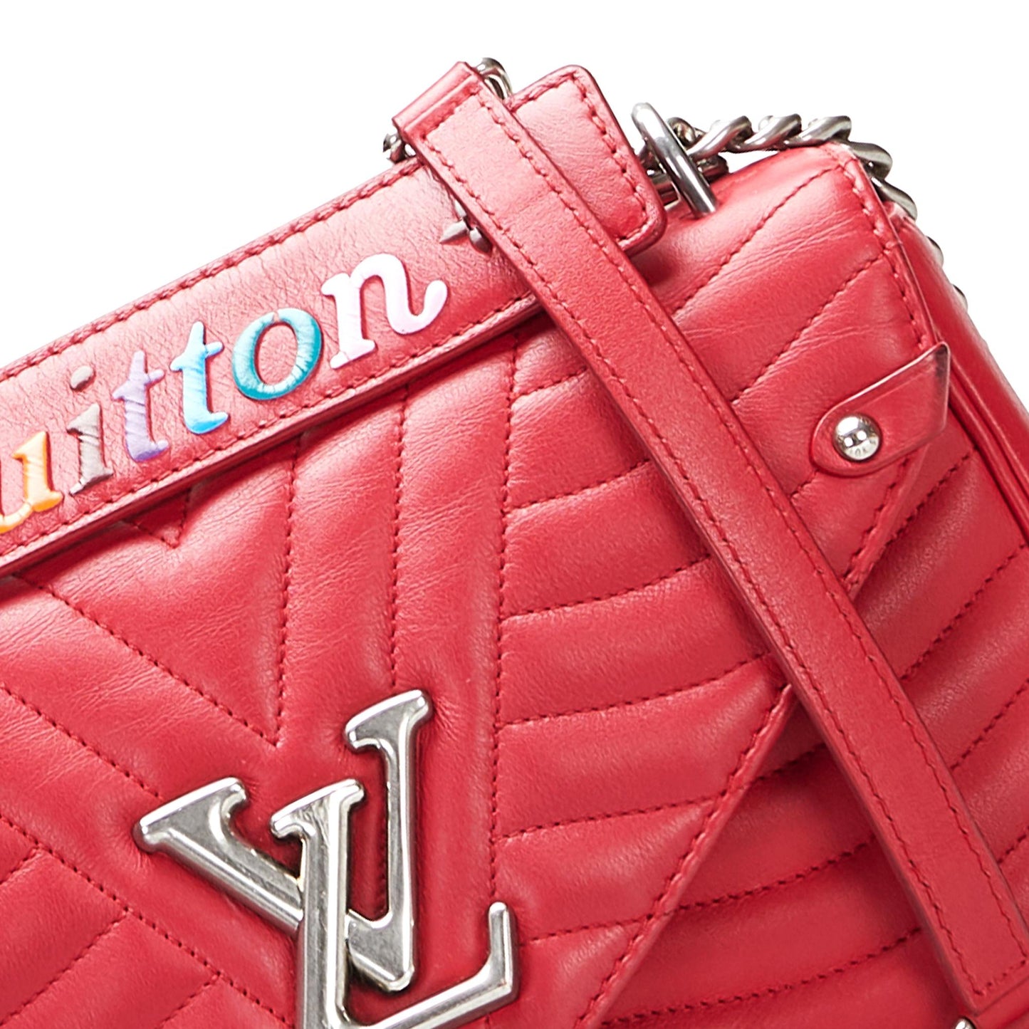 Louis Vuitton New Wave Chain MM (SHG-O03cnG)