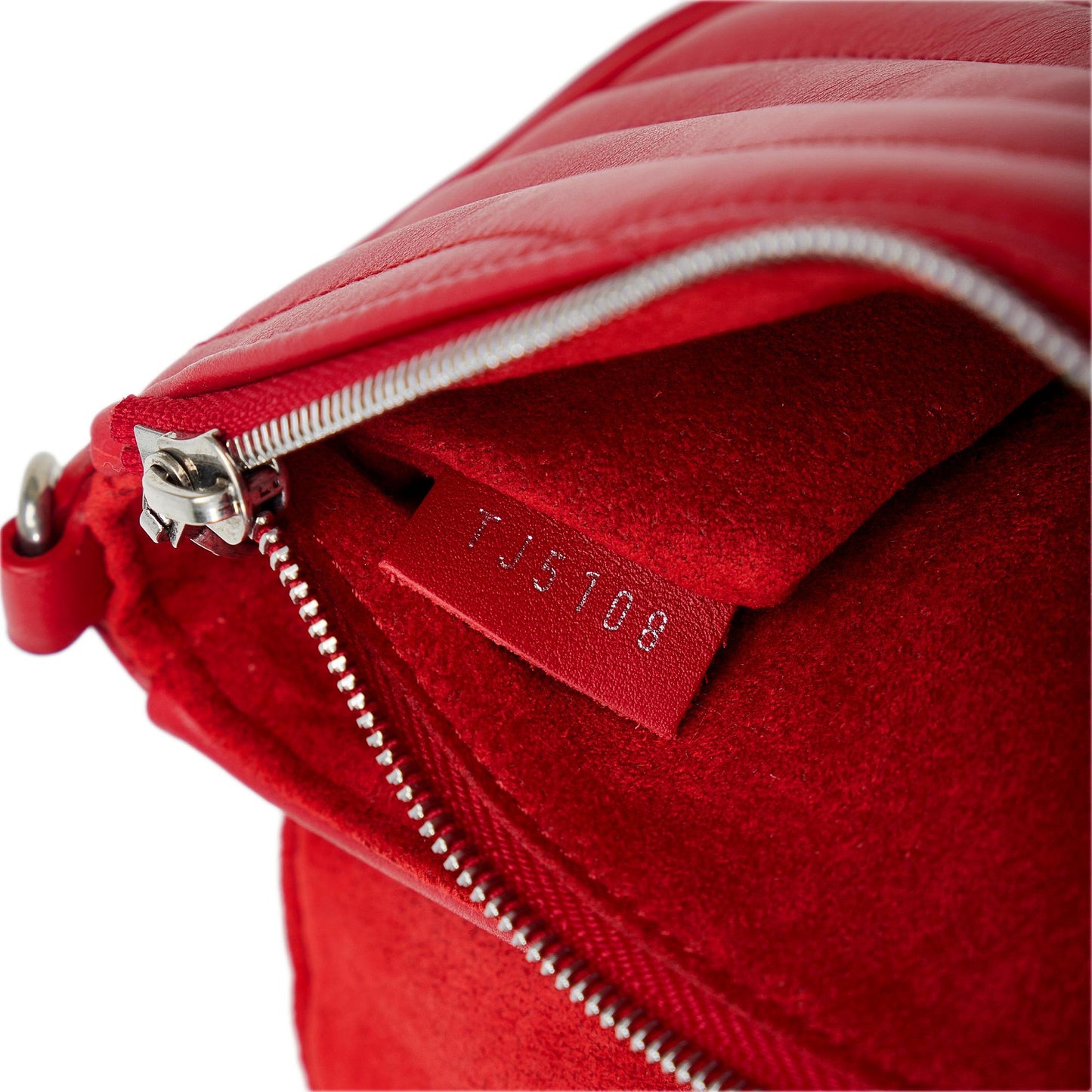 Louis Vuitton New Wave Chain Pochette (SHG-sOWV8C)