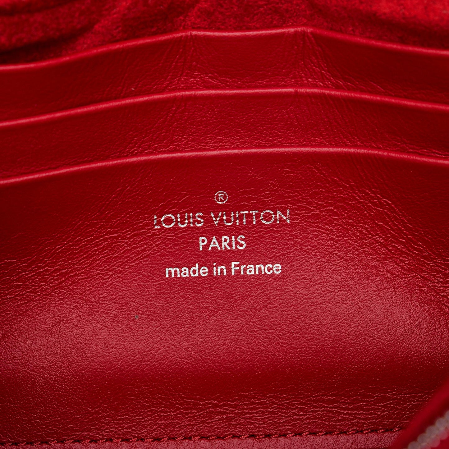 Louis Vuitton New Wave Chain Pochette (SHG-ARaeno)