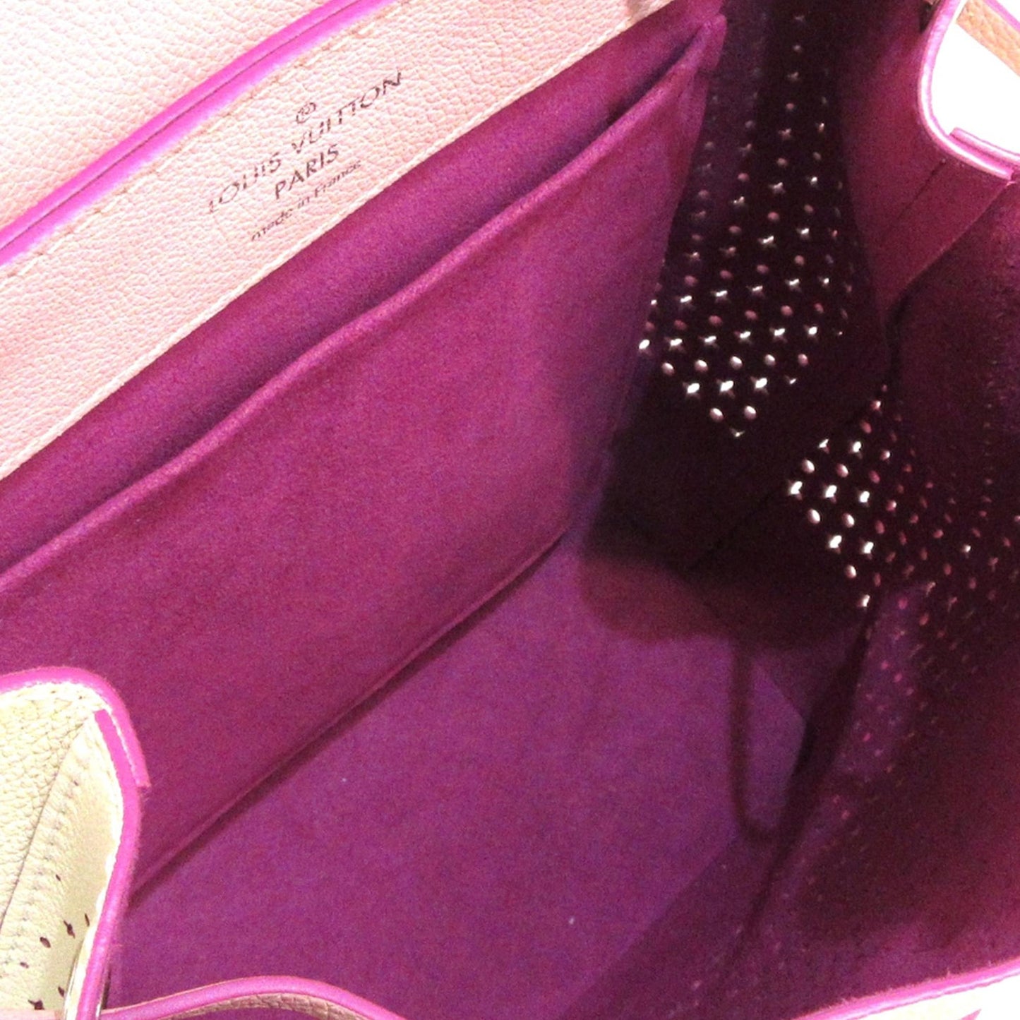 Louis Vuitton Perforated Lockme Backpack (SHG-XHSrvG)