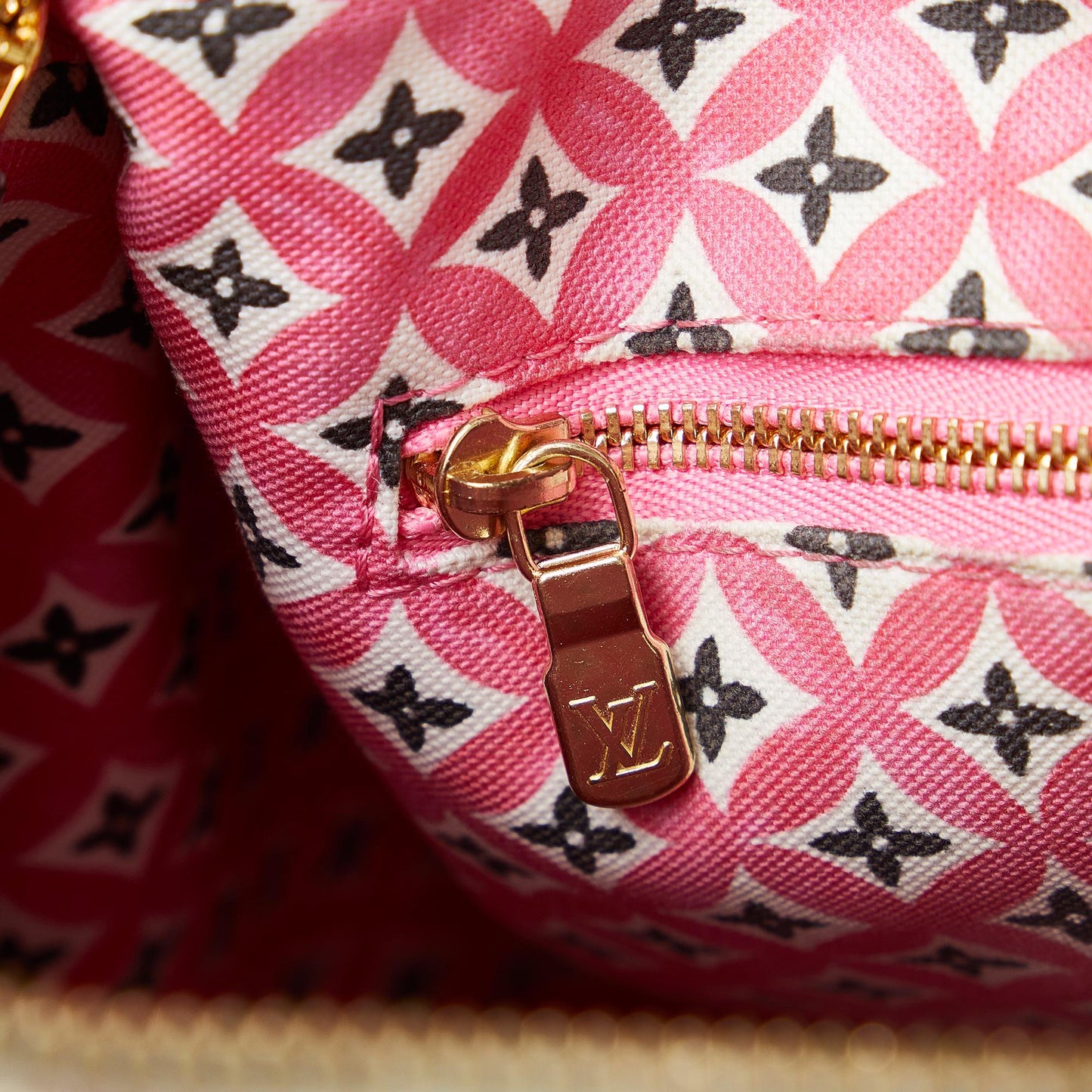 Louis Vuitton Resorts Exclusive Monogram Giant Speedy Bandouliere 25 (SHG-0ArjiQ)