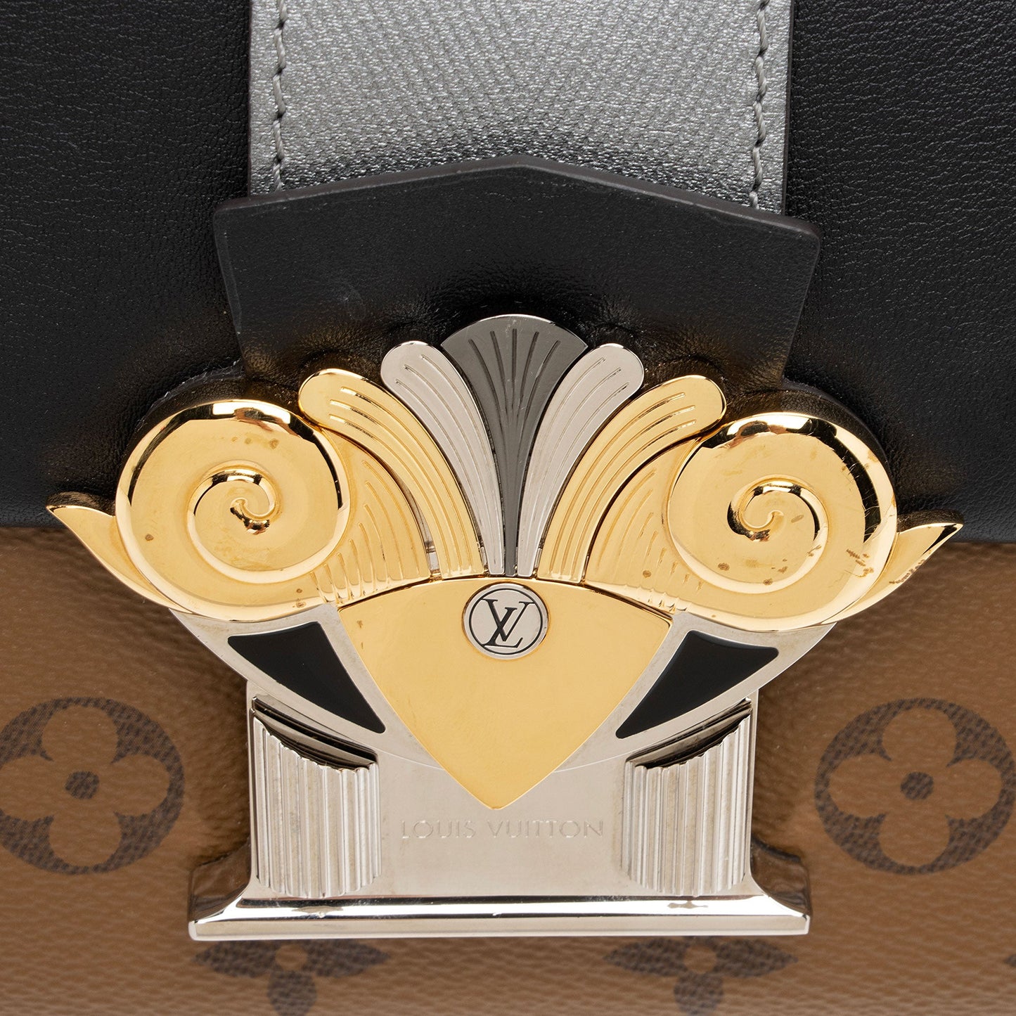 Louis Vuitton Reverse Monogram Column Pochette (SHF-uUjQaz)