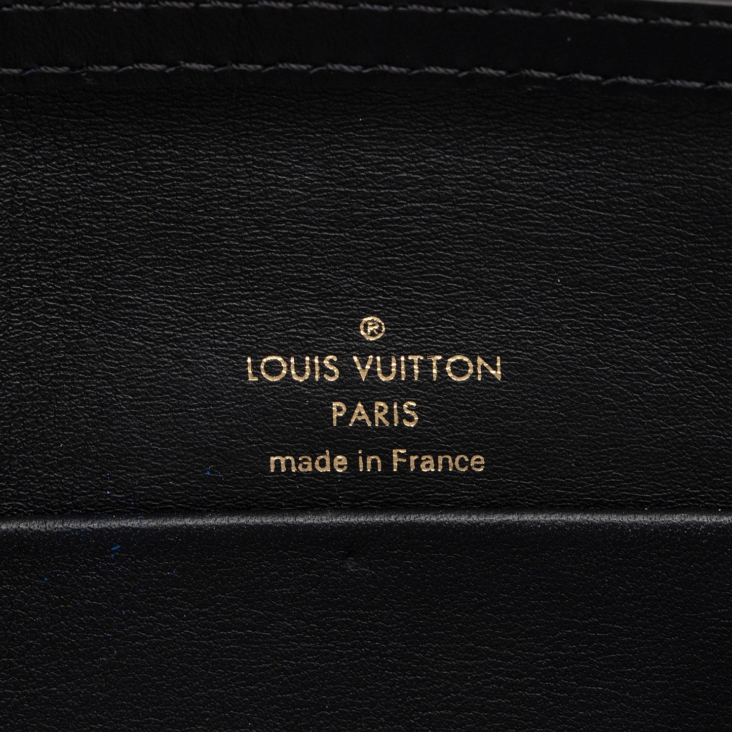 Louis Vuitton Reverse Monogram Column Pochette (SHF-uUjQaz)