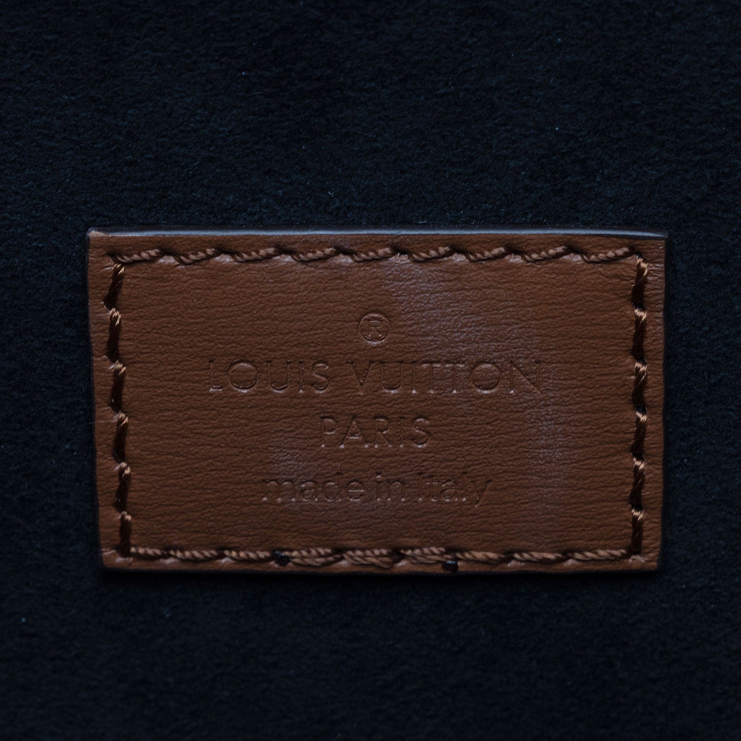 Louis Vuitton Reverse Monogram Dauphine MM Shoulder Bag (SHF-ioa83y)