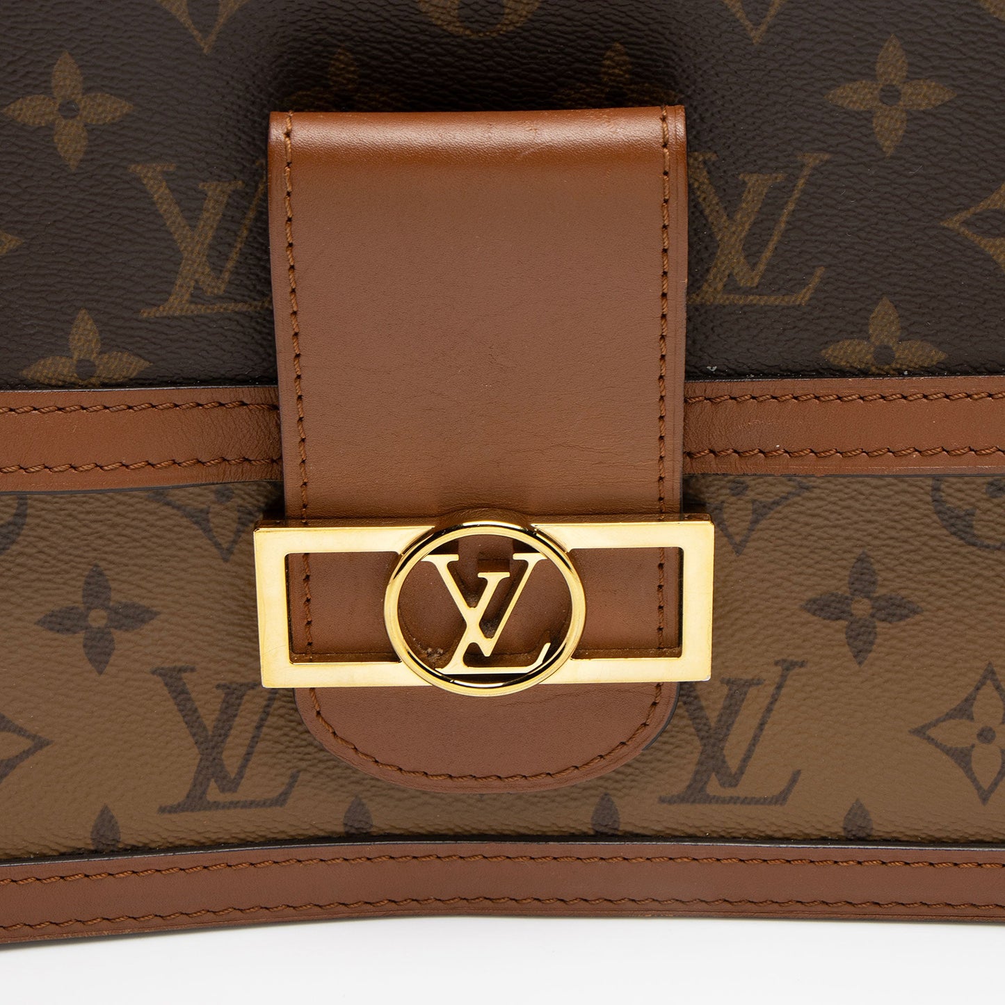 Louis Vuitton Reverse Monogram Dauphine MM Shoulder Bag (SHF-gLxrYk)