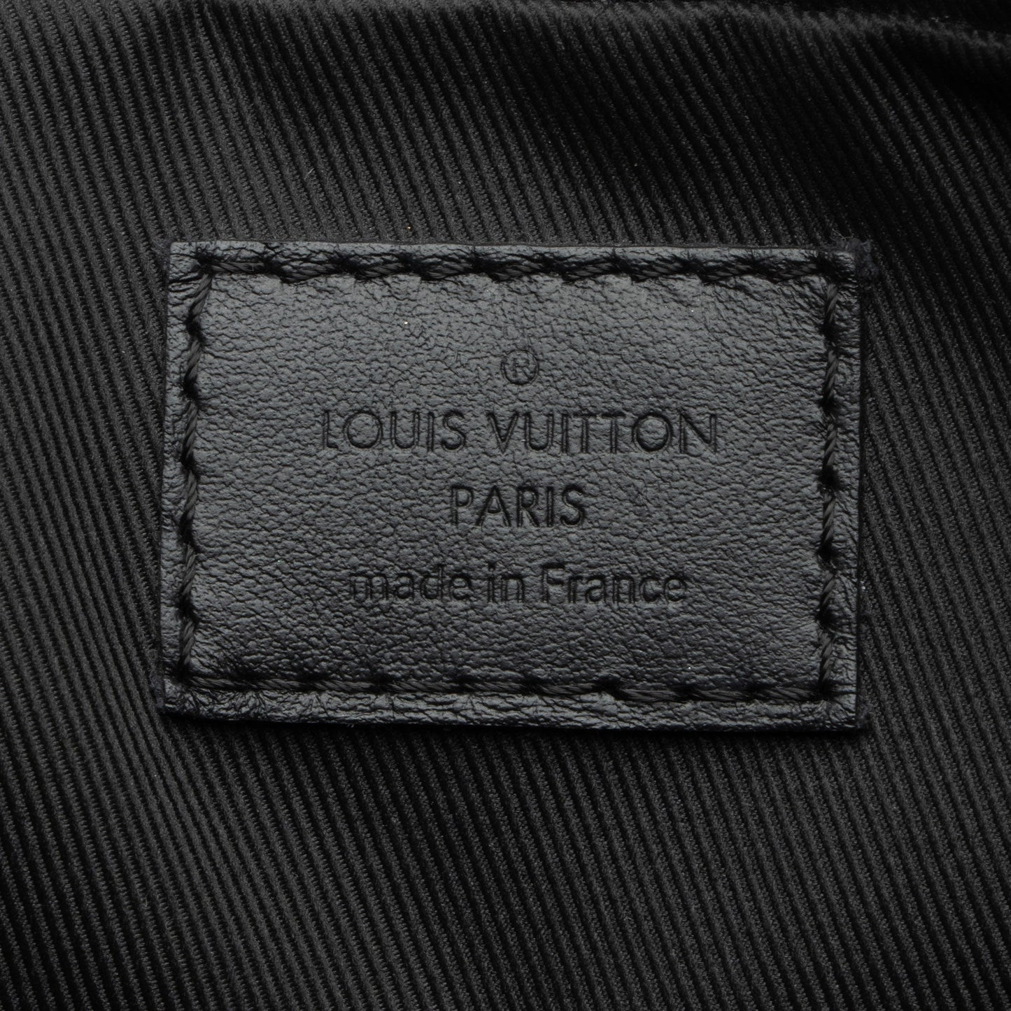 Louis Vuitton Reverse Monogram Eclipse Trio Messenger (SHF-JPkZwY)