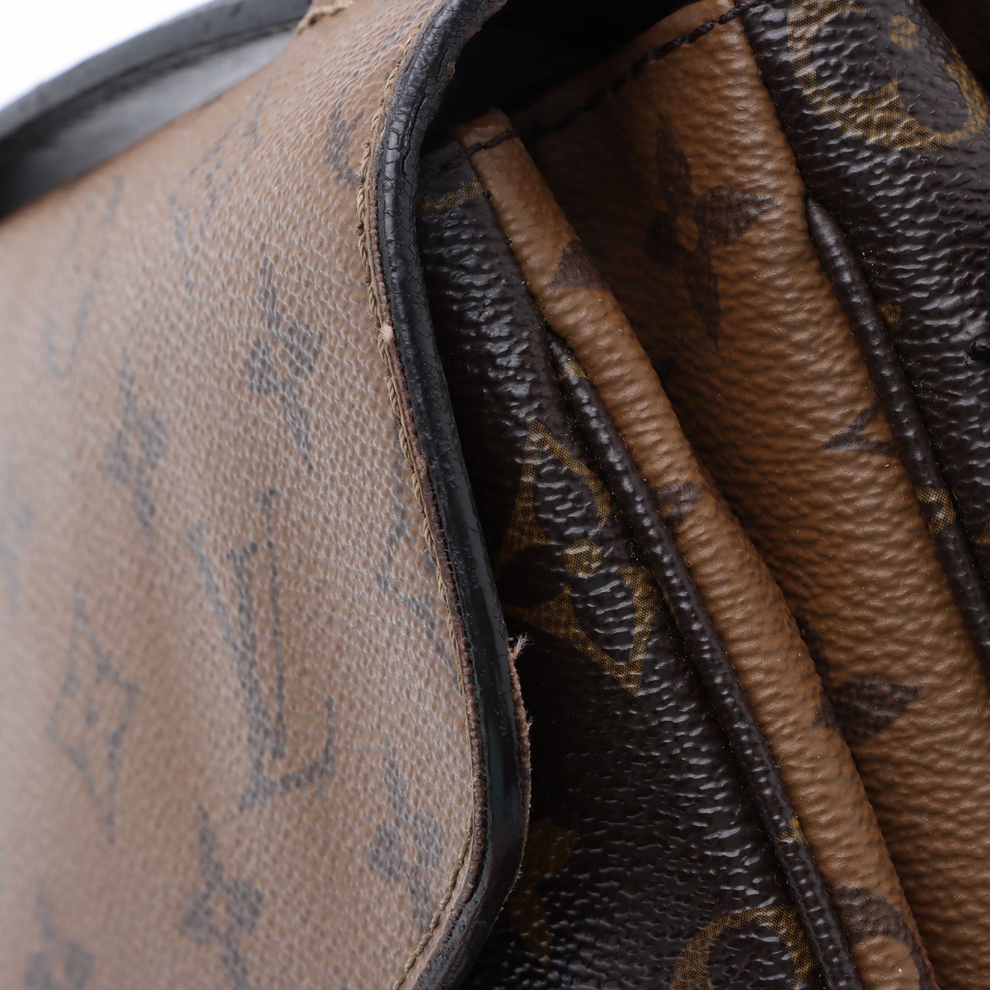 Louis Vuitton Reverse Monogram Pochette Metis Shoulder Bag (SHF-HDehHC)