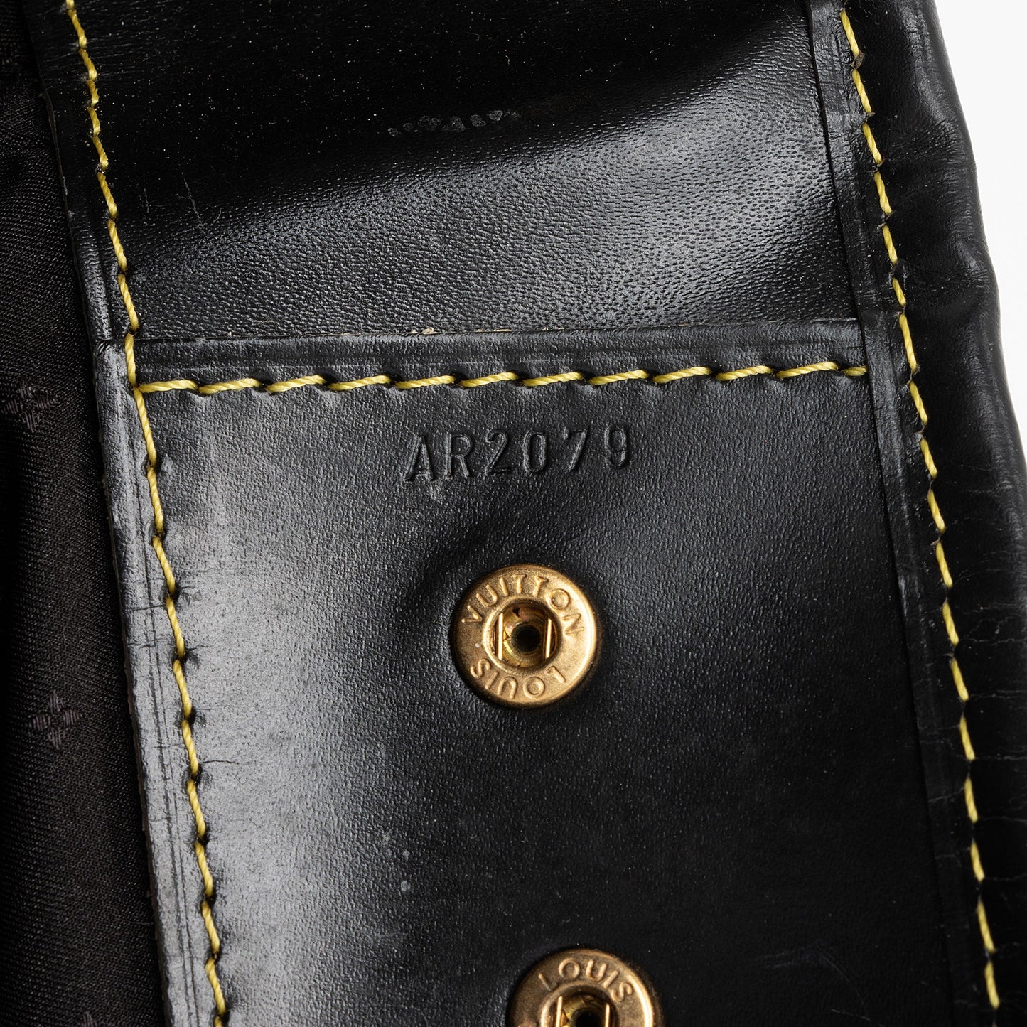 Louis Vuitton Suhali Leather L'Absolu de Voyage Tote (SHF-jMiYO8)