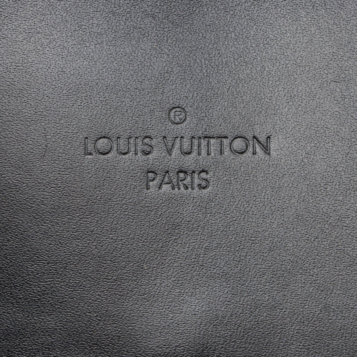Louis Vuitton Suhali Lockit MM Satchel (SHF-VxGGO7)