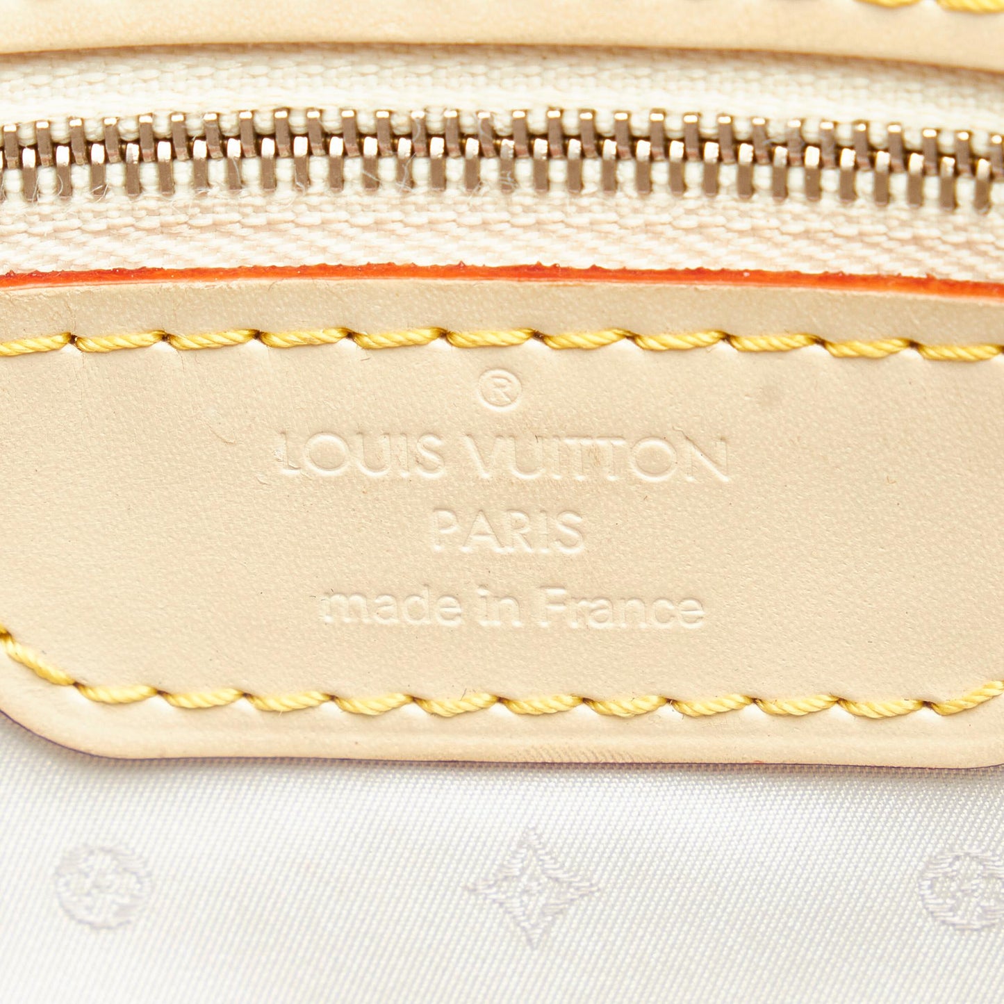 Louis Vuitton Suhali Lockit MM (SHG-25864)