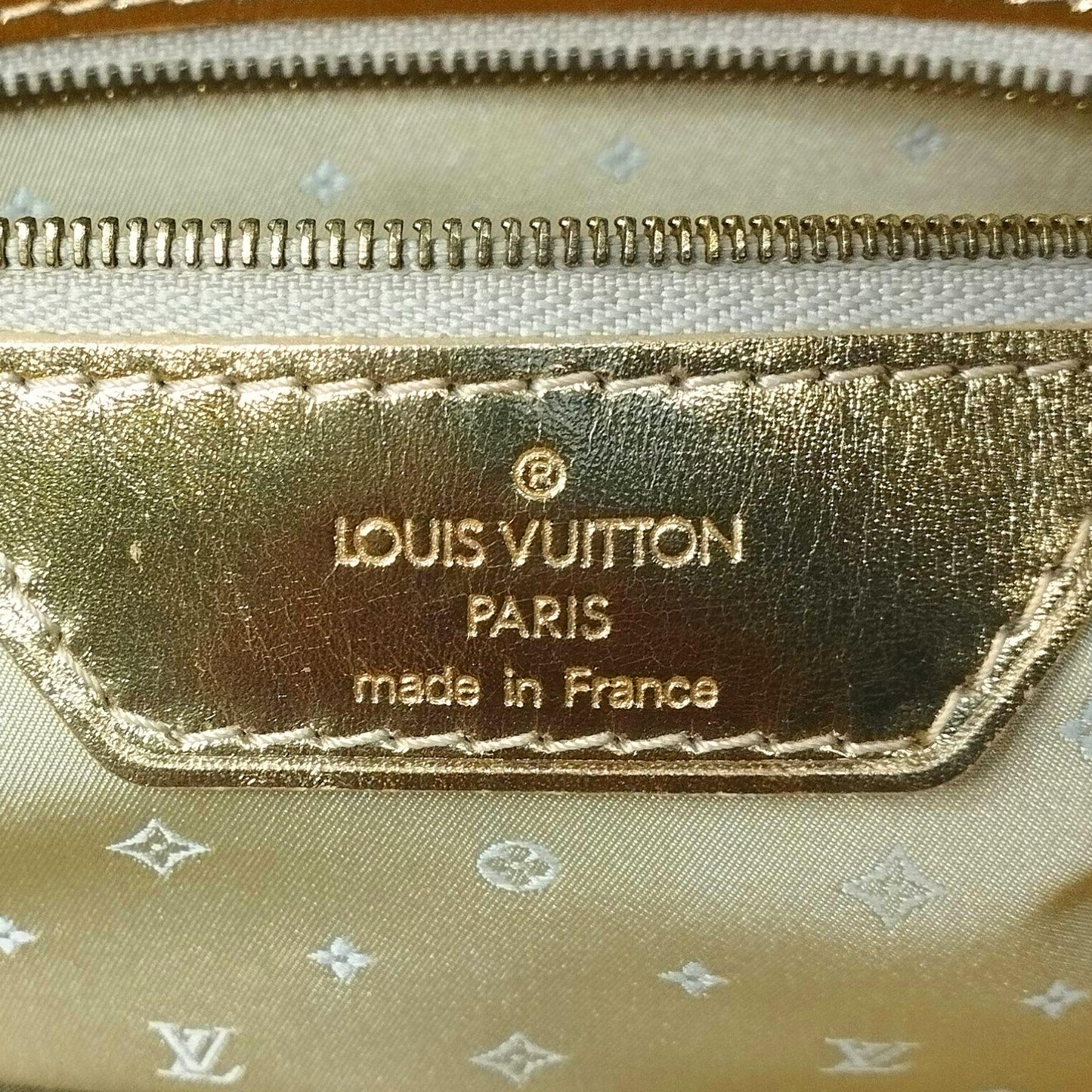 Louis Vuitton Suhali Lockit MM (SHG-Dh6POG)