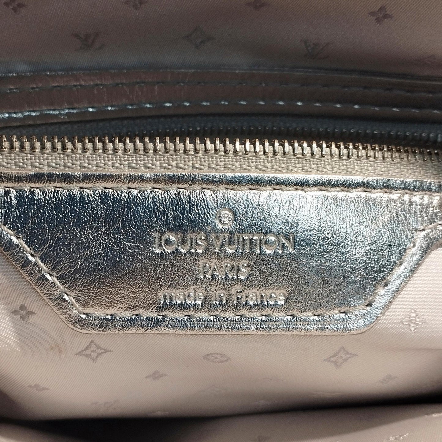 Louis Vuitton Suhali Lockit PM (SHG-37165)