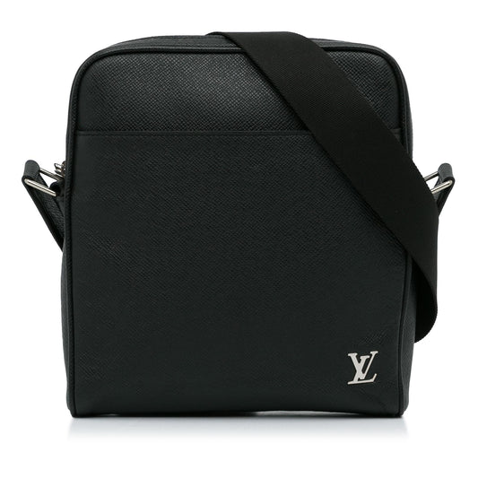 Louis Vuitton Taiga Alex Messenger BB (SHG-2t8gAJ)