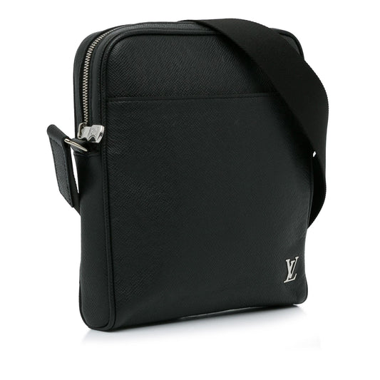 Louis Vuitton Taiga Alex Messenger BB (SHG-2t8gAJ)