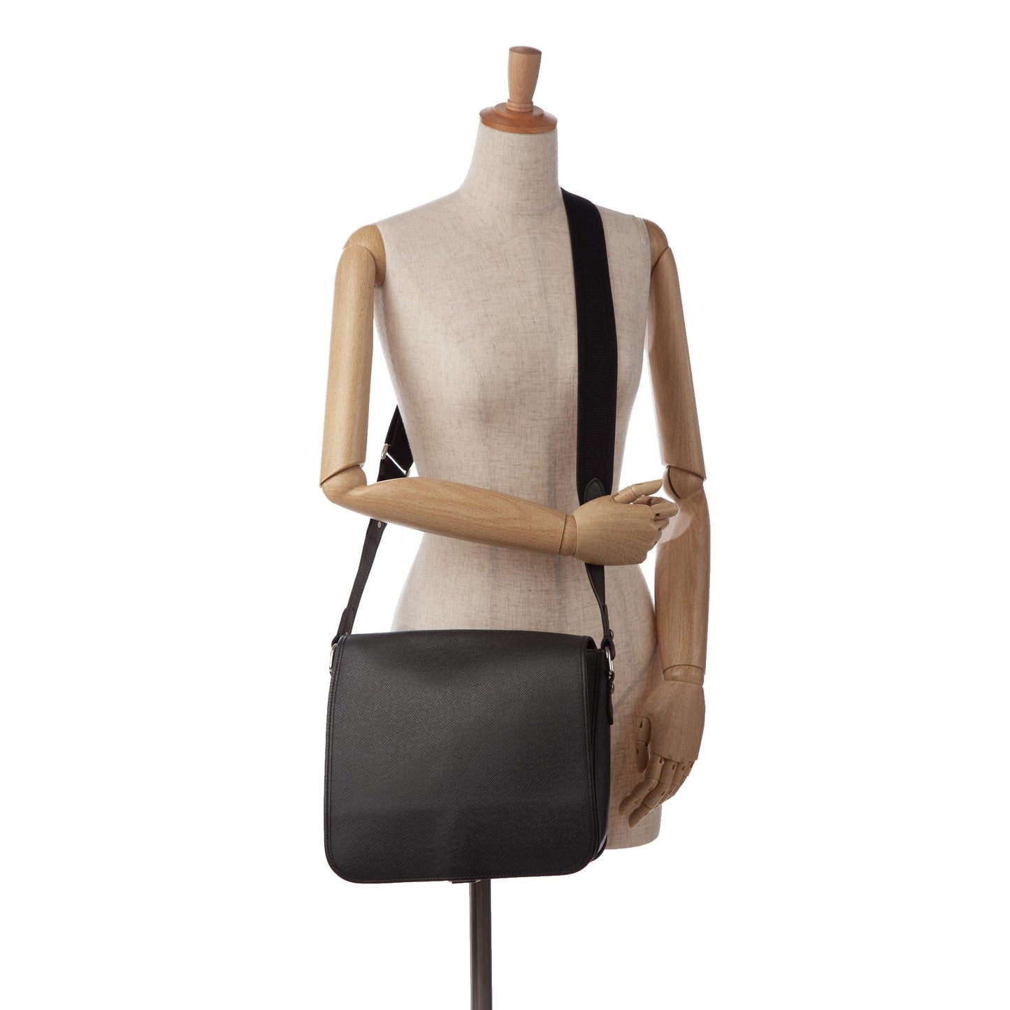 Louis Vuitton Taiga Andrei (SHG-0suZWV)