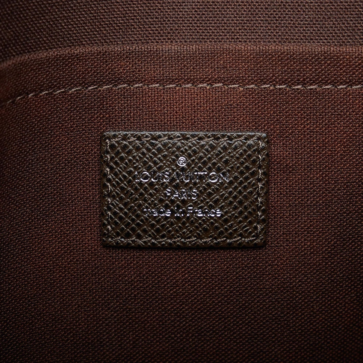 Louis Vuitton Taiga Andrei (SHG-fy4au5)
