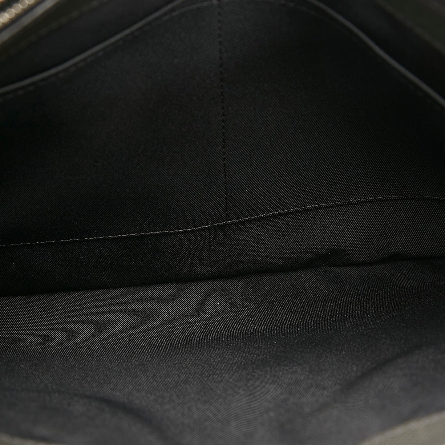 Louis Vuitton Taiga Anton Briefcase (SHG-QDJcXn)