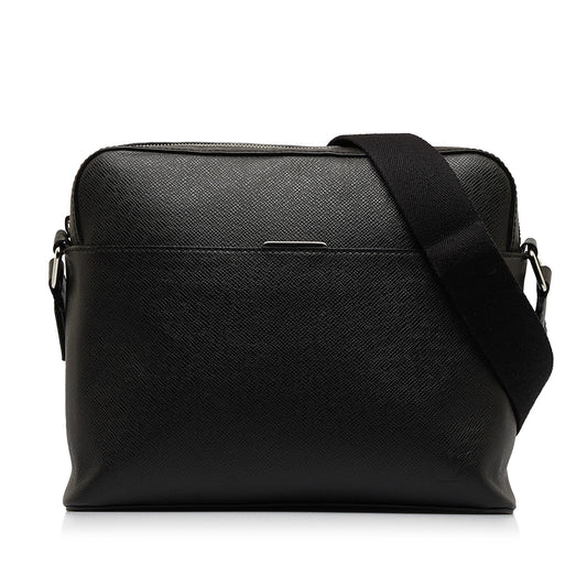Louis Vuitton Taiga Anton Messenger PM (SHG-QmN9Ao)