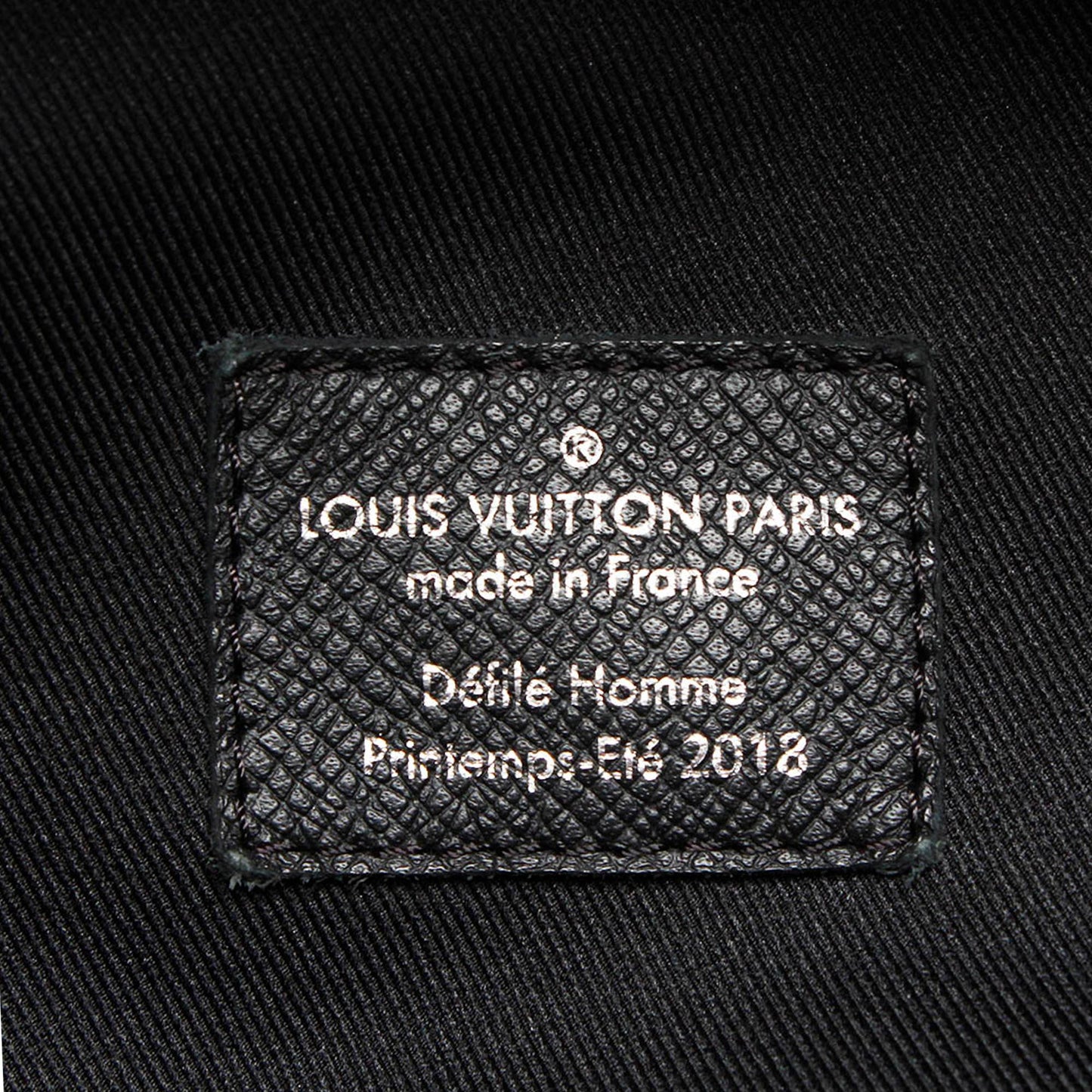 Louis Vuitton Taiga Apollo