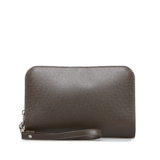 Louis Vuitton Taiga Baikal Clutch Bag (SHG-OfkX5y)