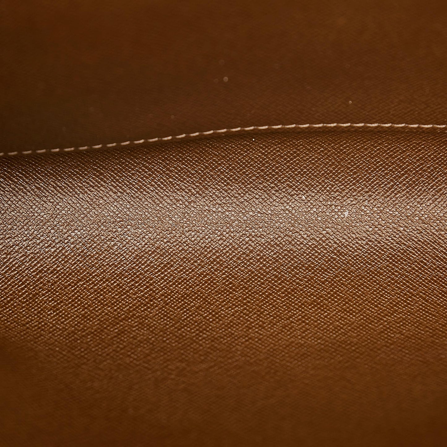 Louis Vuitton Taiga Baikal (SHG-23380)